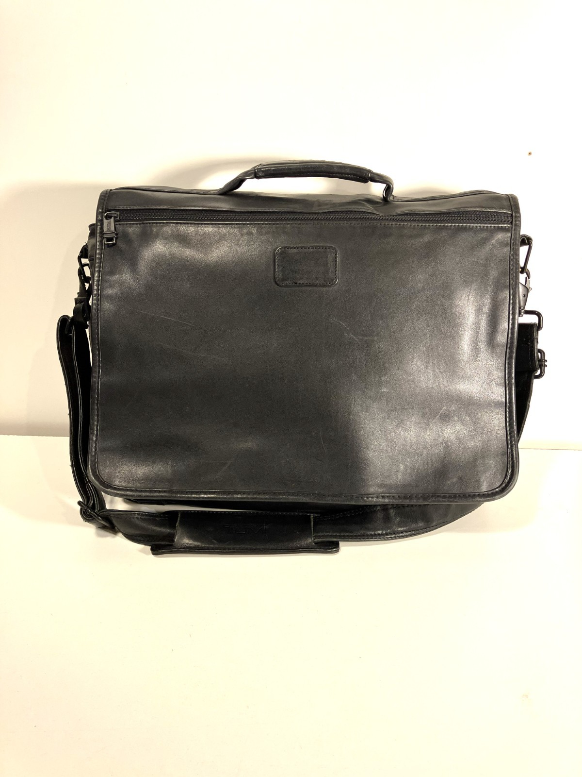 TUMI Black Leather Laptop Briefcase. 13″. Very Nice!