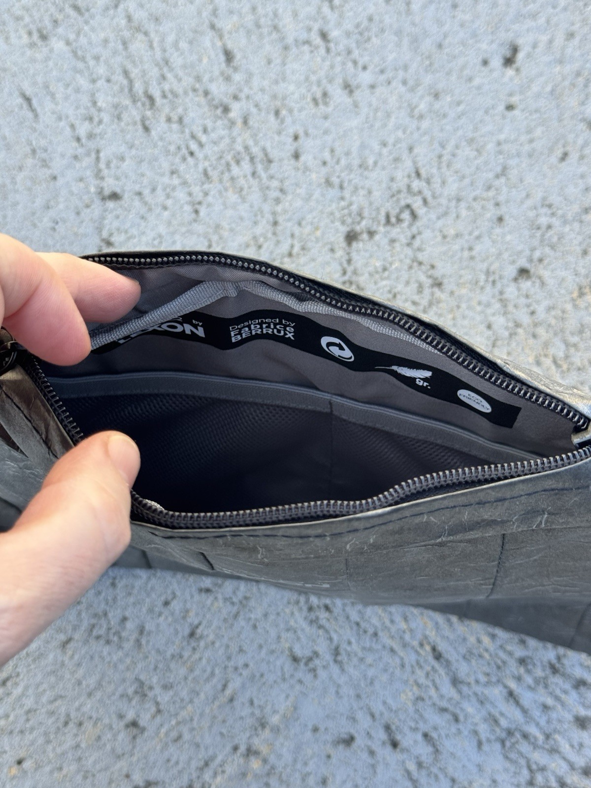 Air by Lexon Design Tyvek toiletry bag, model LN711N Eco Friendly