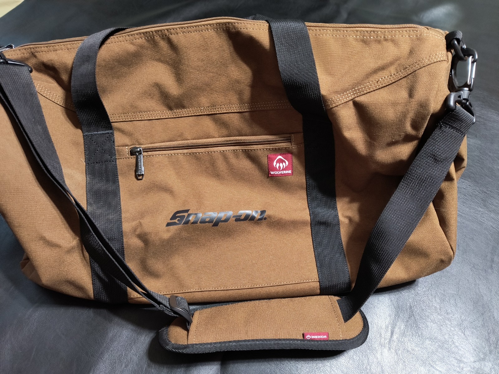 NEW WOLVERINE 22 Inch Center Zip Duffel Bag High-Density Canvas w/ Snap-on Logo