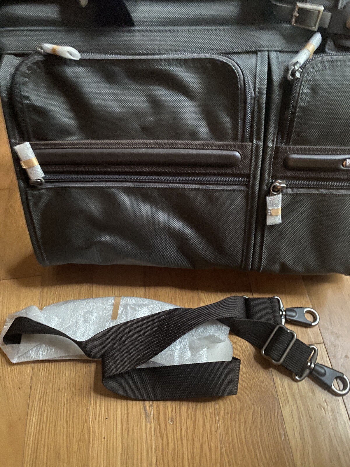 New Tumi Gen 4 Ballistic Nylon 16″ Apple Laptop Bag Computer Briefcase fit 17″