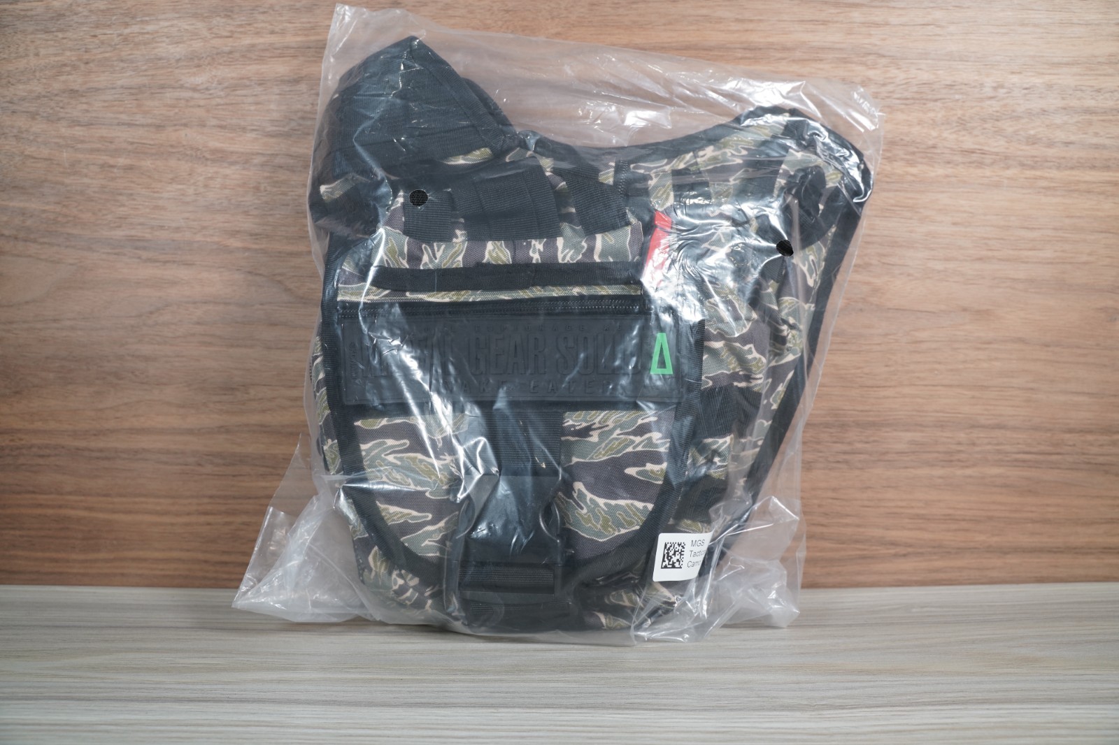 Metal Gear Solid Snake Eater Camo Shoulder Messenger Bag + x3 PVC Patches MGS