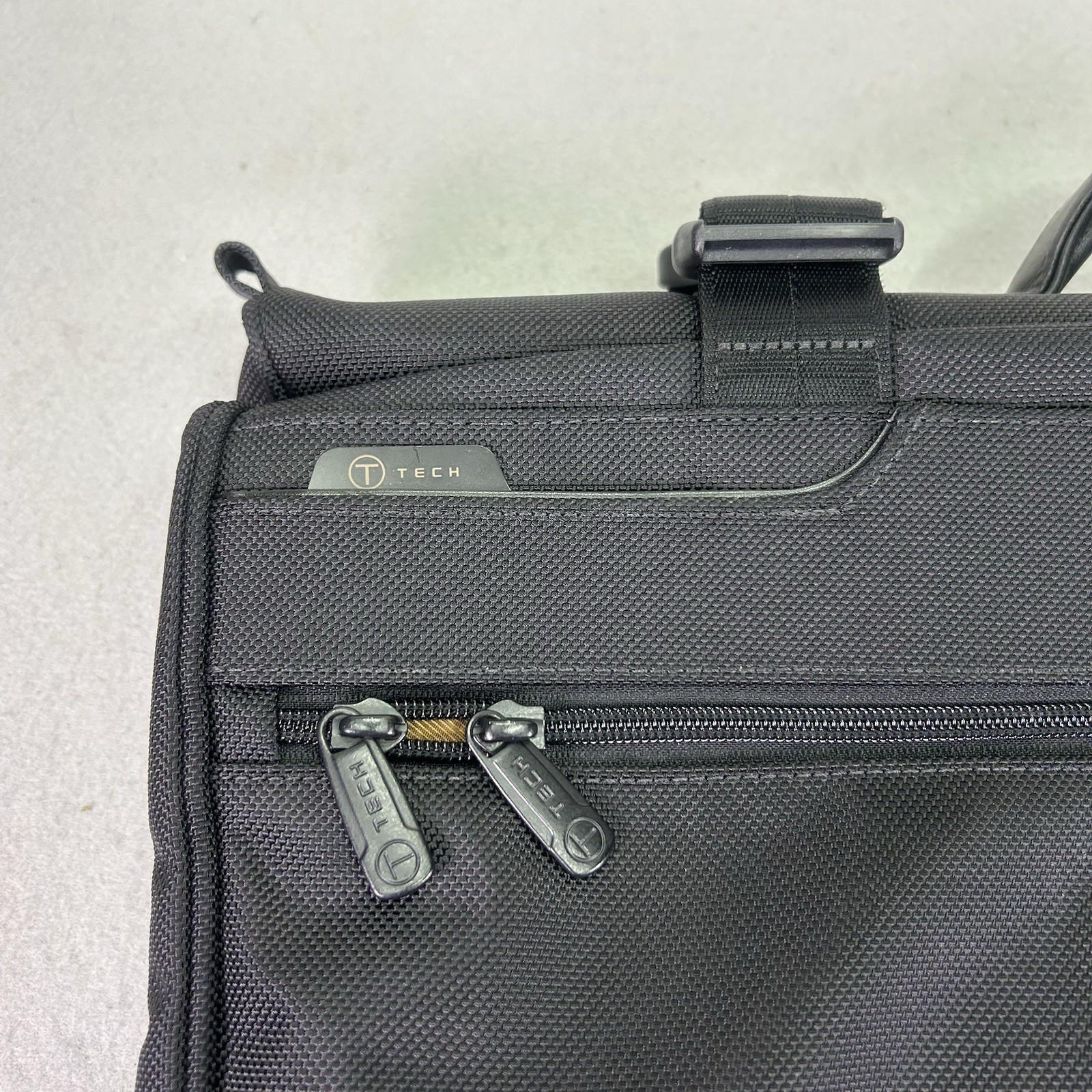 Tumi T-Tech Carry On Tri Fold Garment Bag (56133D) Travel Black Brown *LOGO