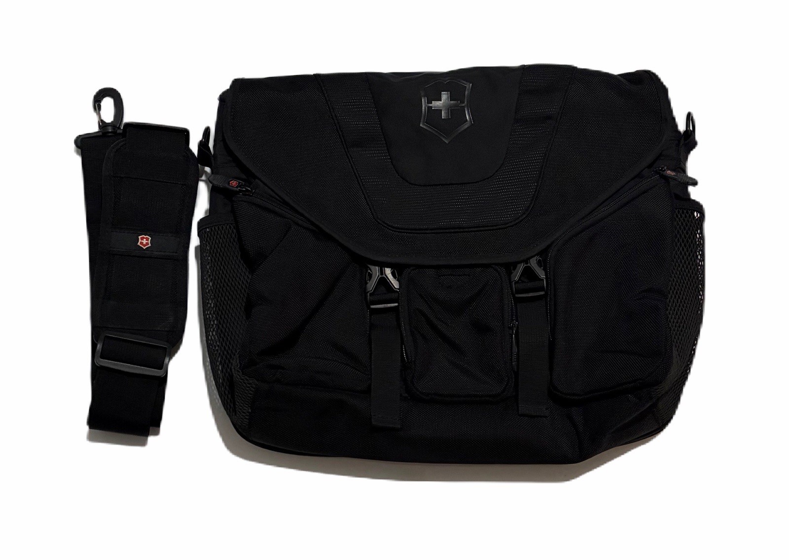Victorinox Black Laptop Crossbody Shoulder Business Casual School Messenger Bag