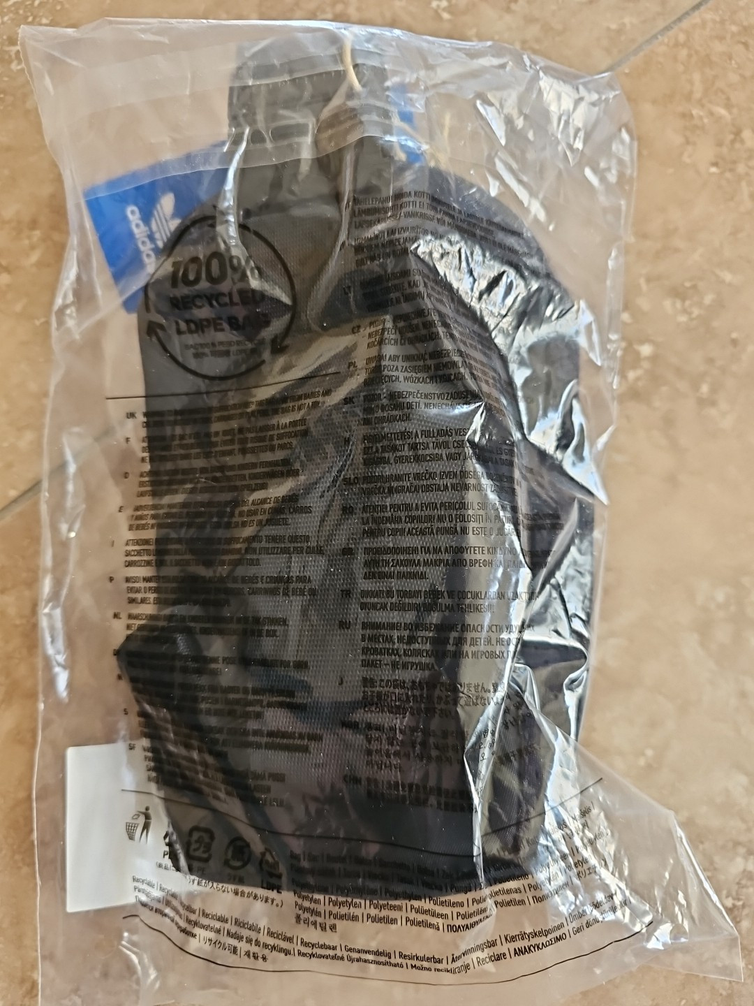 Adidas Original Adicolor Small Sling Bag Black White JD5570 BRAND New in package