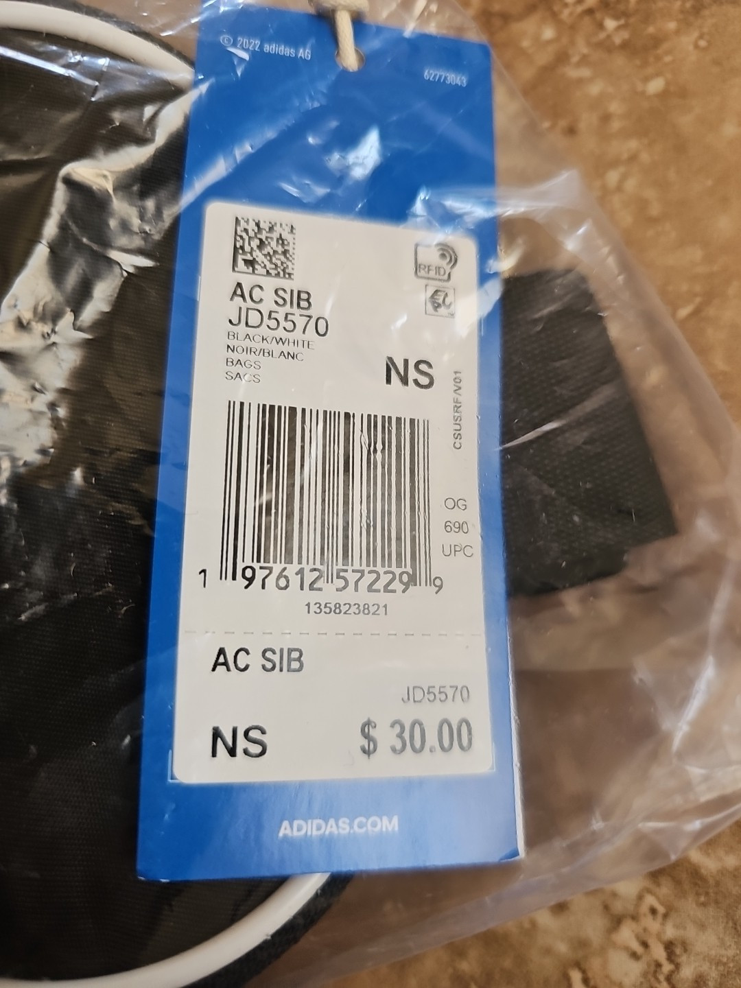 Adidas Original Adicolor Small Sling Bag Black White JD5570 BRAND New in package