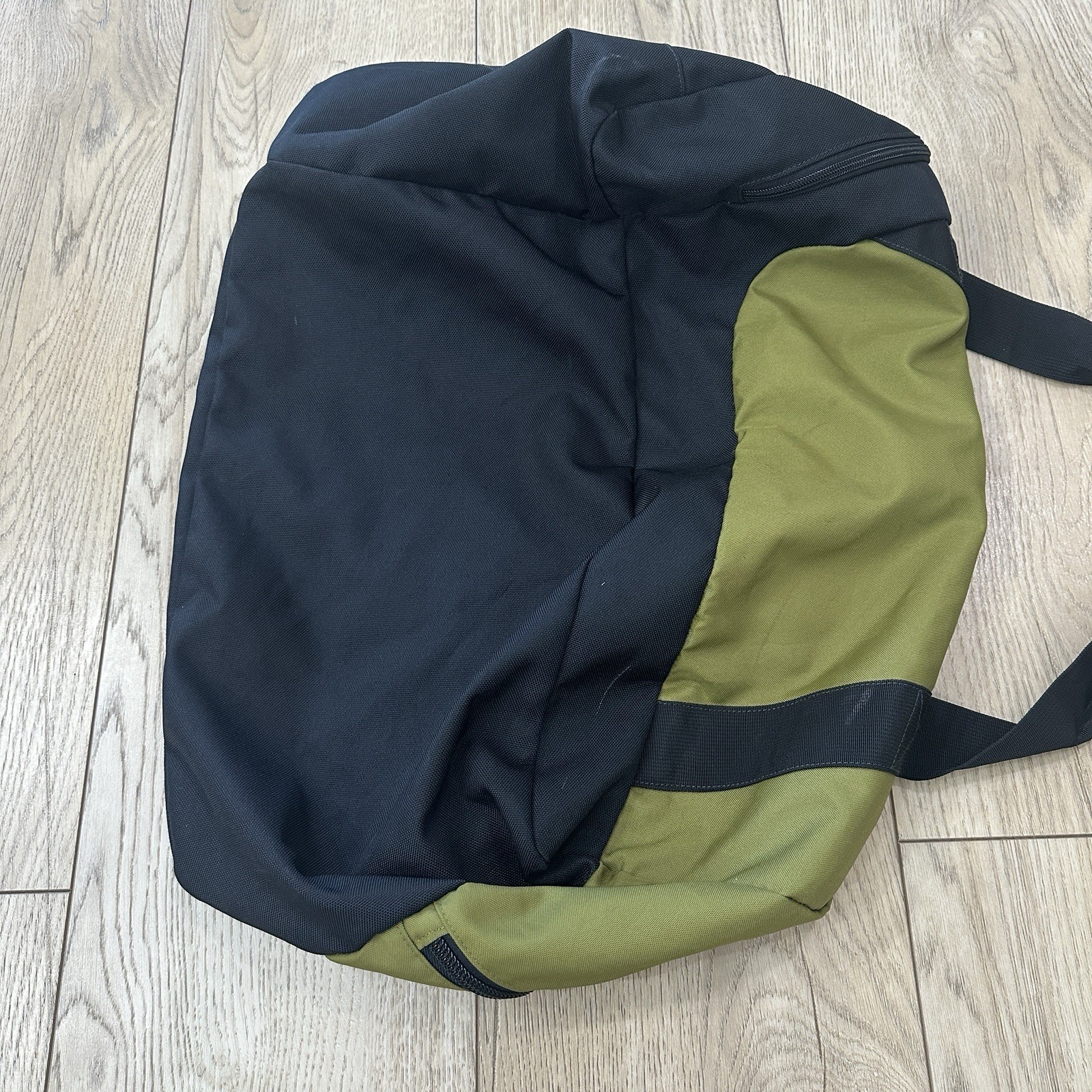 Timberland Olive green and black duffel bag 16x12x10 Inch