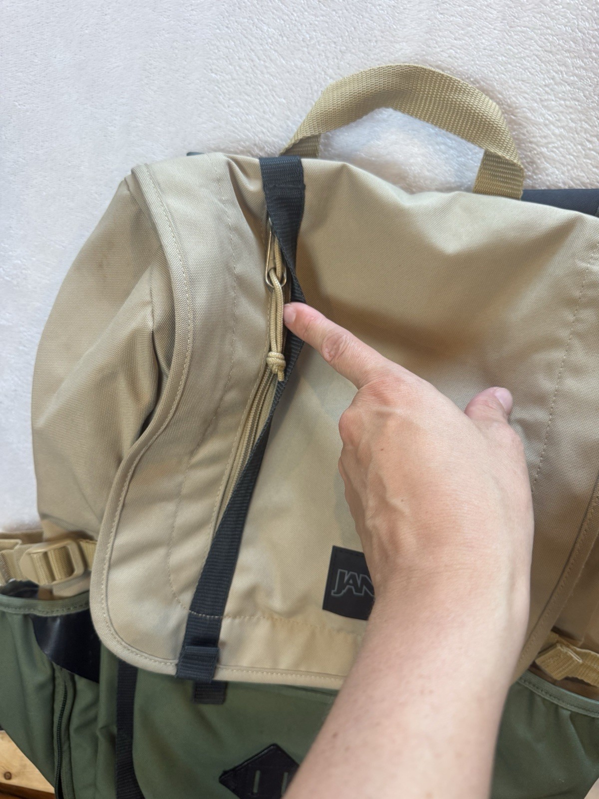 JanSport Hatchet 28L Backpack Field Tan Muted Green RARE Colorway