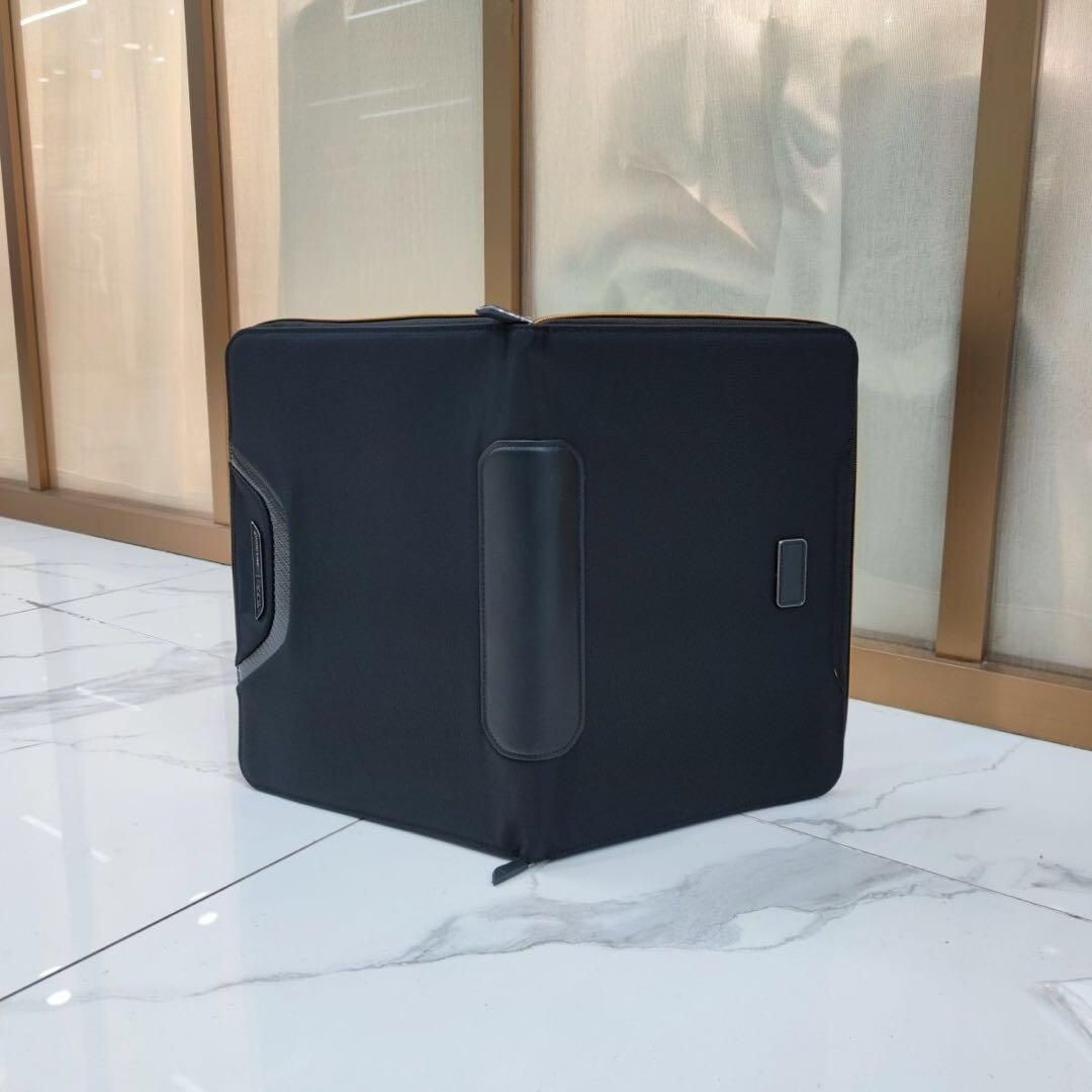 TUMI×MCLAREN Circuit Portfolio Black Bag in bag Business Outlet Products