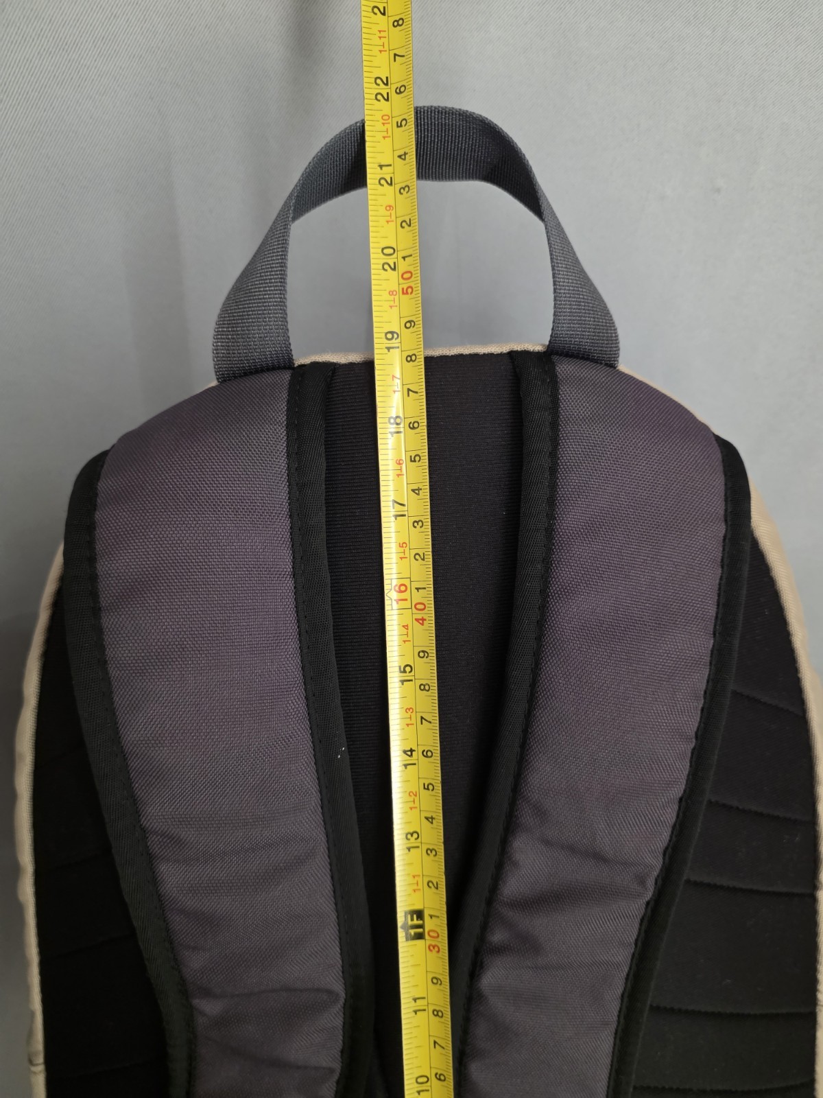The North Face VAULT Beige Gray Large 19″ Backpack Travel Outdoor Hicking Sport