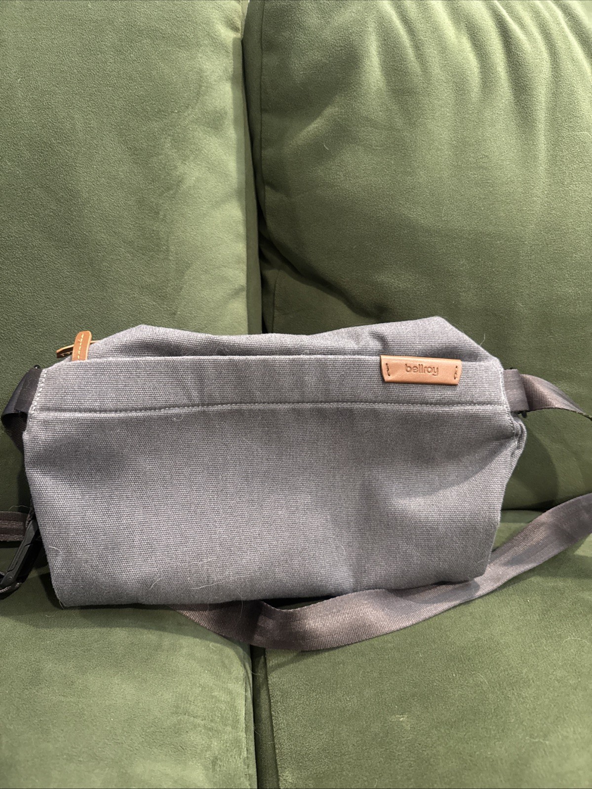 Bellroy Sling Crossbody Bag Mid Grey