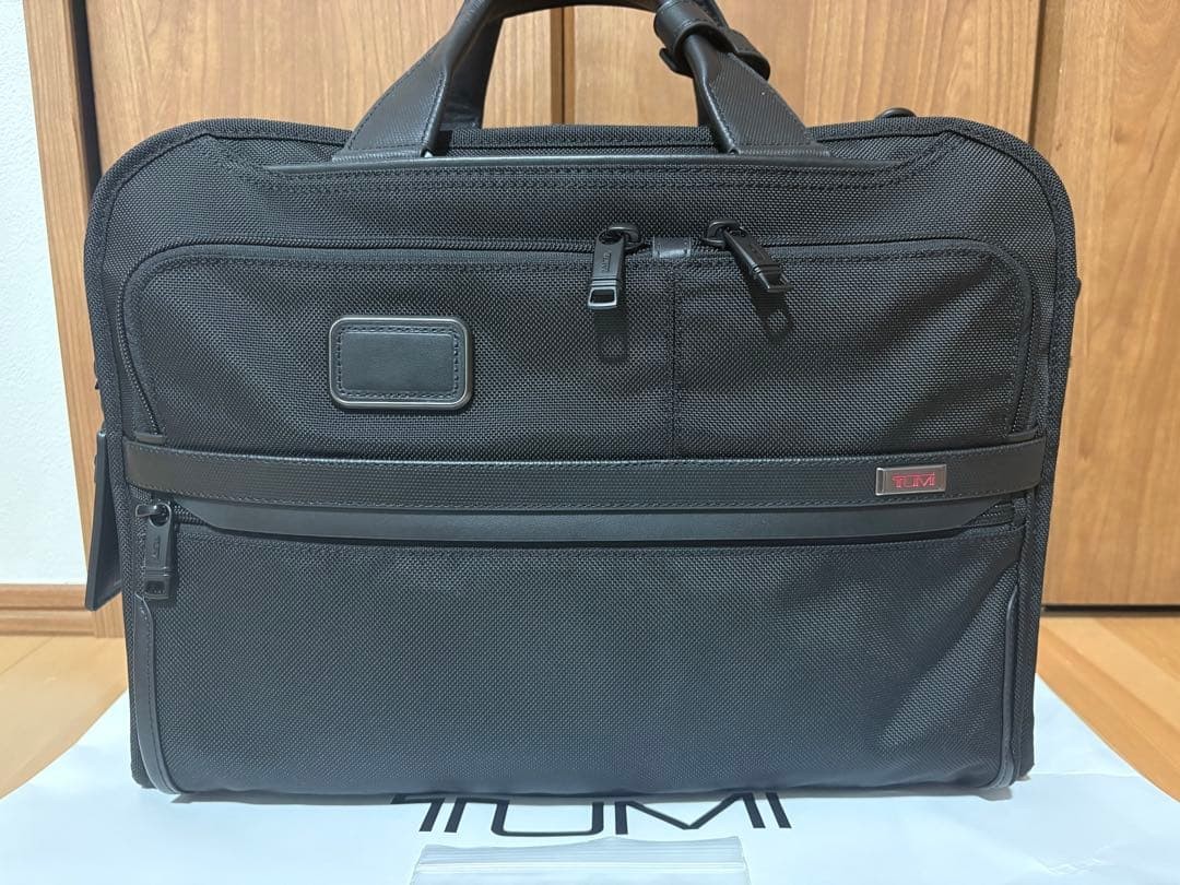 unused TUMI ALPHA3 slim 3WAY brief black