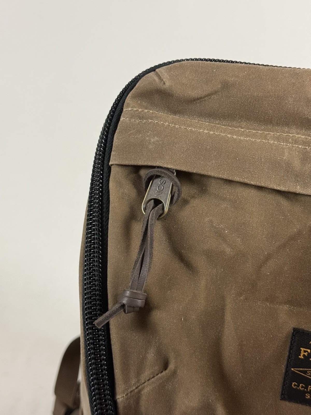 FILSON TRAPPER CREEK 28L BACKPACK DARK TAN NWT