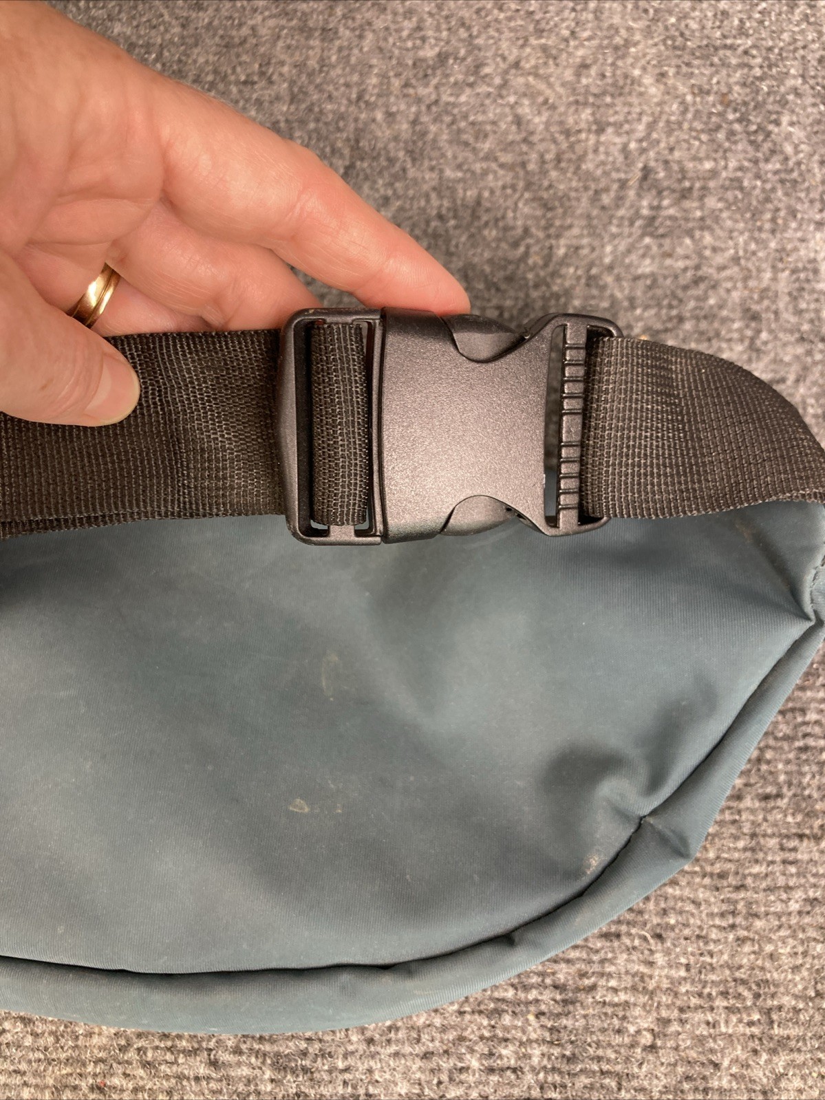 Nike Teal Green 4 Zip Pocket Adjustable Crossbody Bag Pouch Fanny Pack