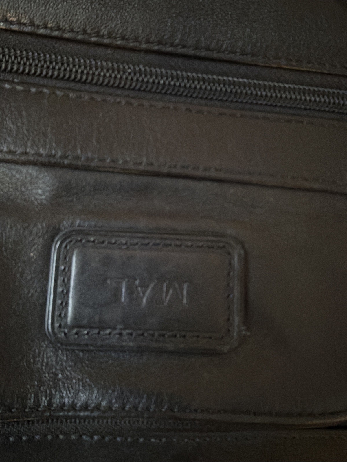 Tumi Alpha Leather Padded Laptop Briefcase Bag Black Leather Nice