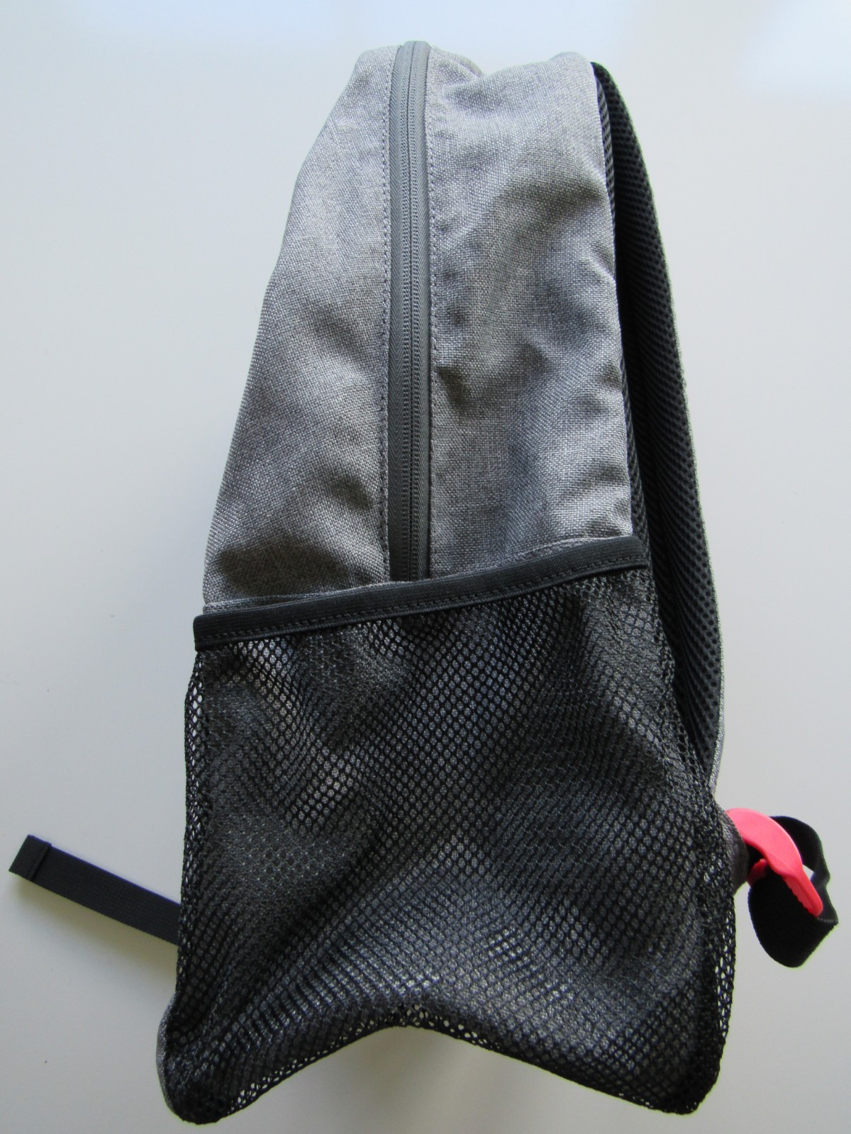 Hurley Unisex One And Only Shark 15″ Laptop Sleeve Gray Backpack Nwt