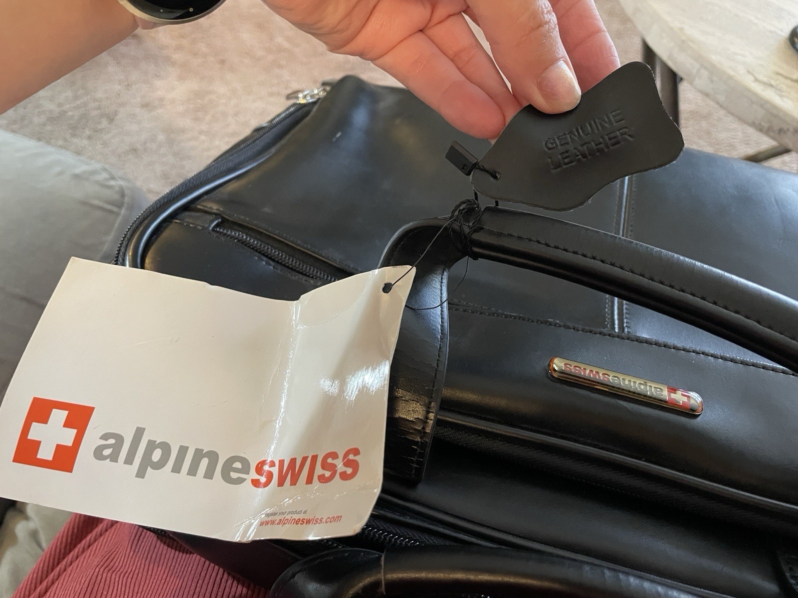 NWT Alpine Swiss Leather Laptop Briefcase Messenger Bag Black