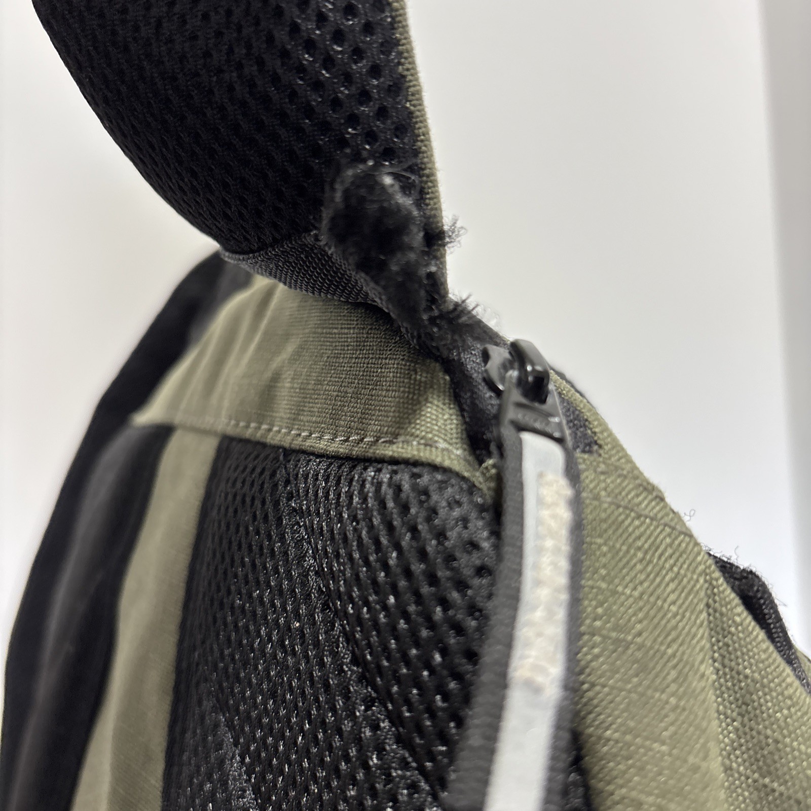 Oakley Men’s Utility Hiking School Laptop Travel Backpack Black Olive Green