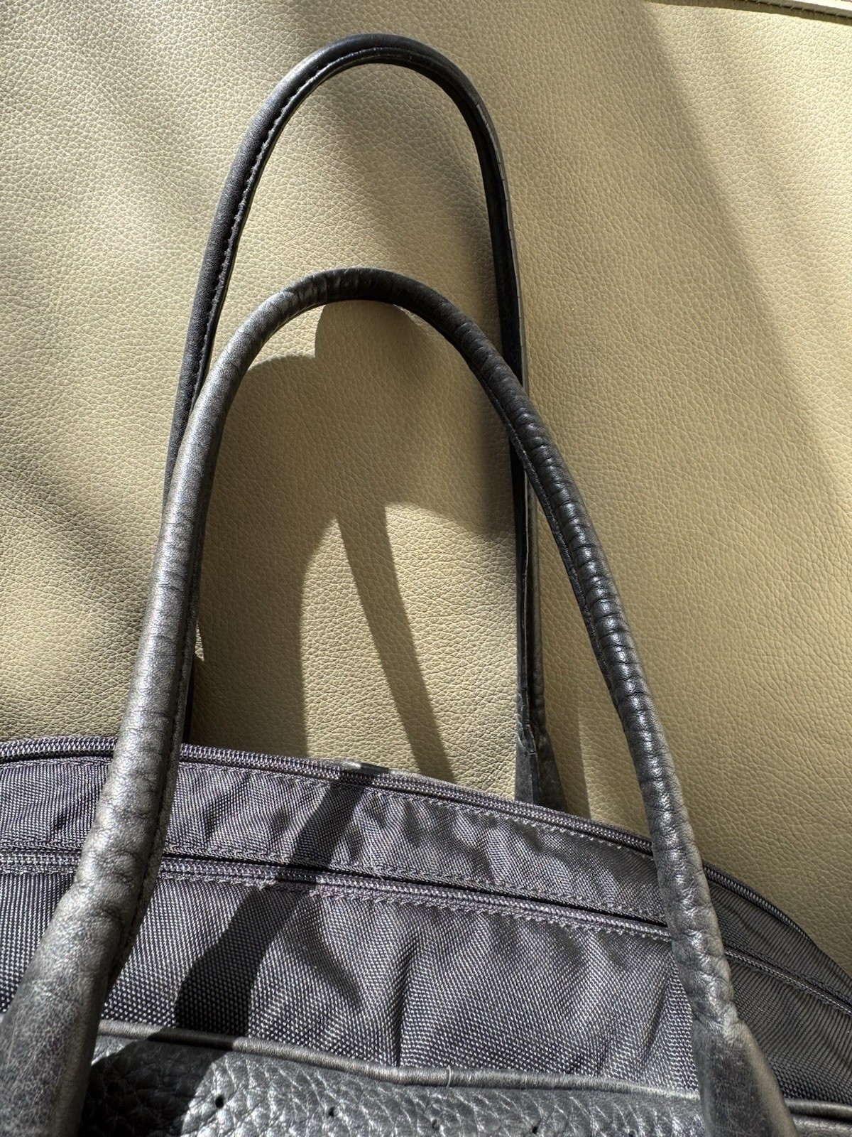 cole haan trinity Leather And Nylon Duffle Bag Vintage Dome Shaped : Clean