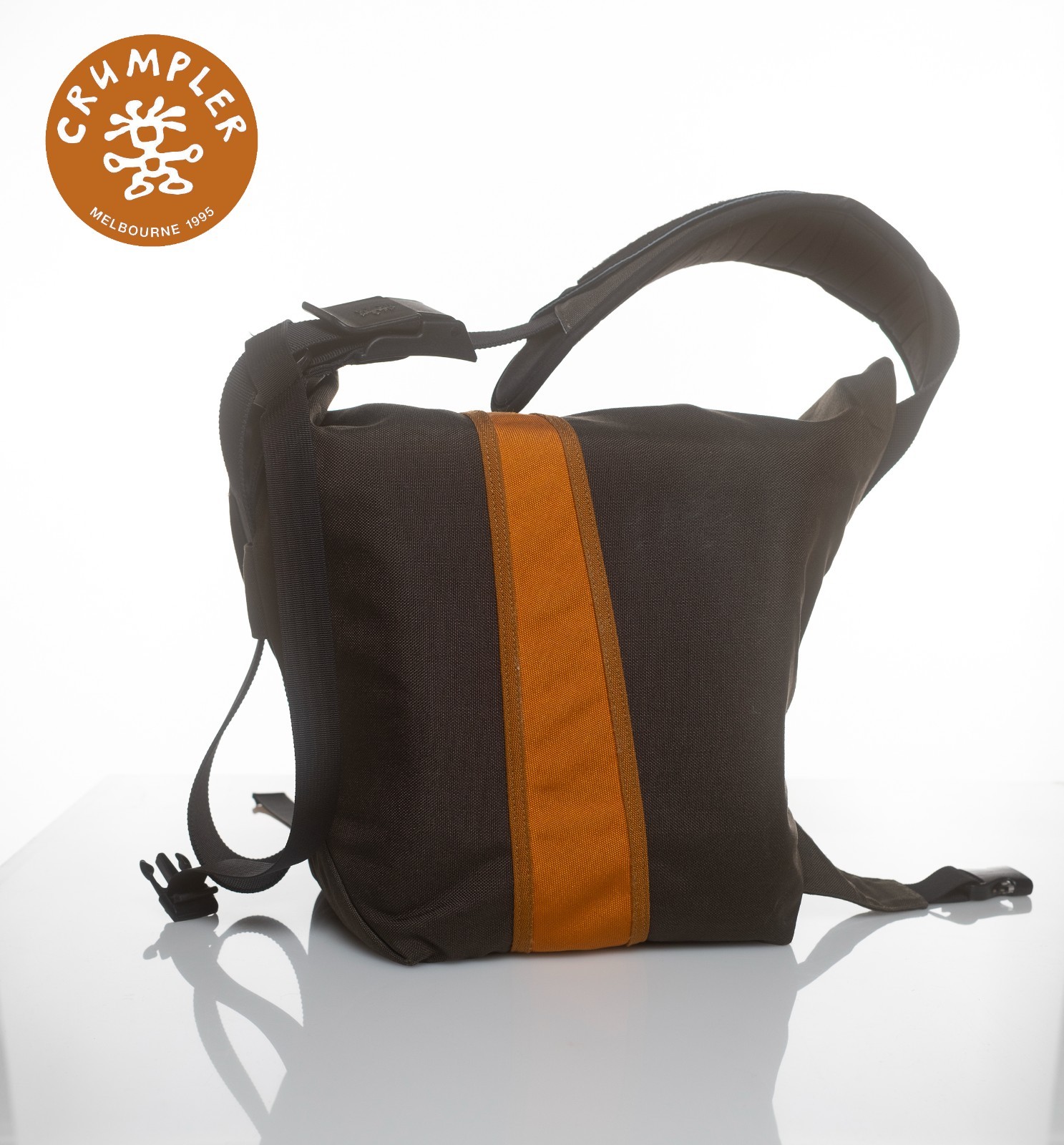 Crumpler Super Snipe vintage Messenger Bag with Bunion Camera Insert combo