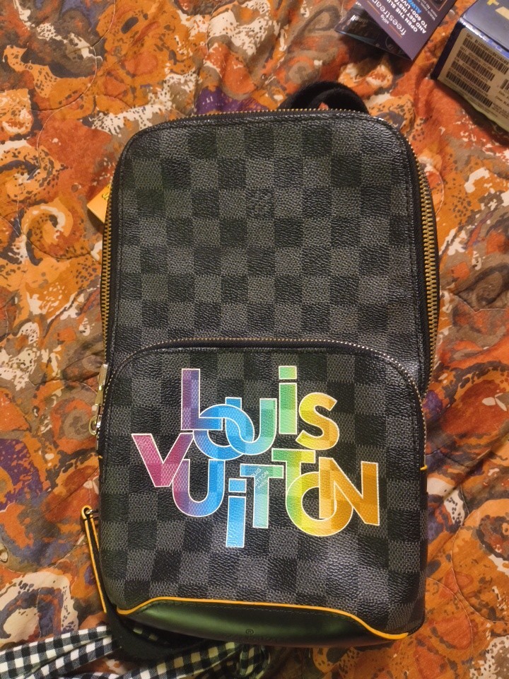 Louis Vuitton Damier Graphite Checkered Crossbody Bag Zip, Adjustable Strap