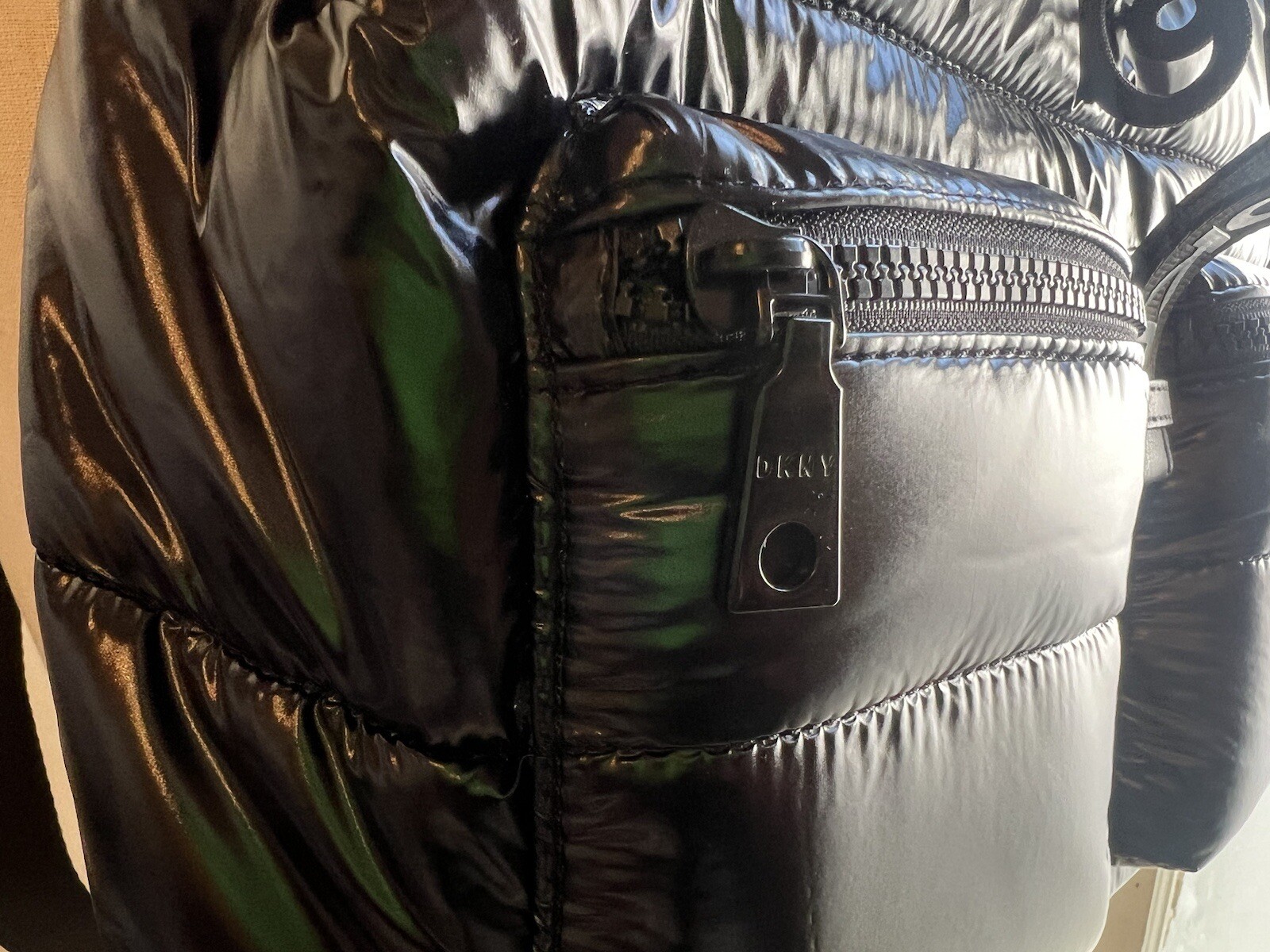 DKNY DONNA KARAN COOL BLACK AVIA PUFFER SIGNAGTURE BACKPACK 1 SZ