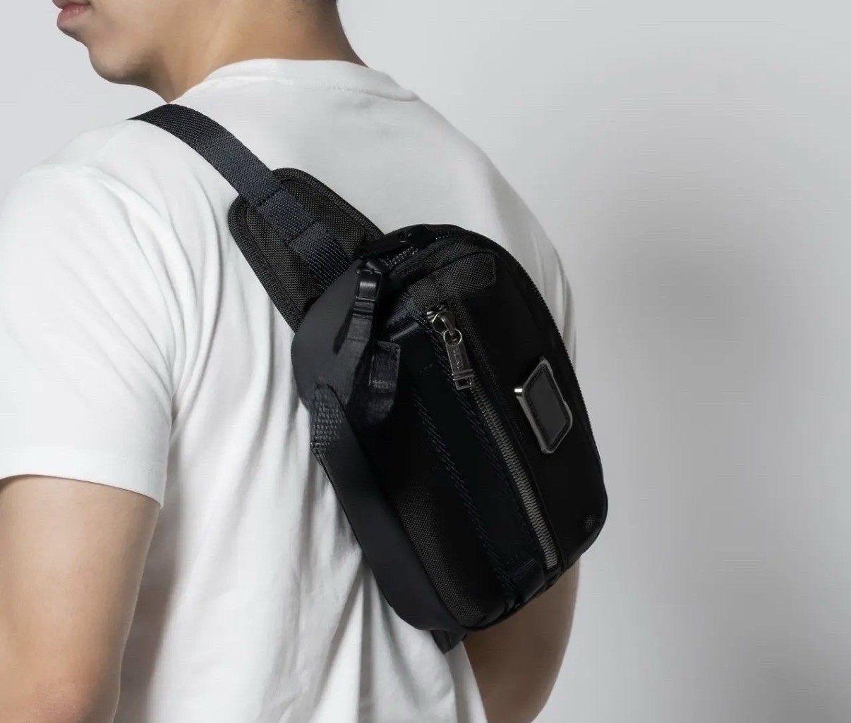 NWOT Tumi Alpha Bravo – Recruit 3-in 1 Chest Pack Sling | Black ($315)