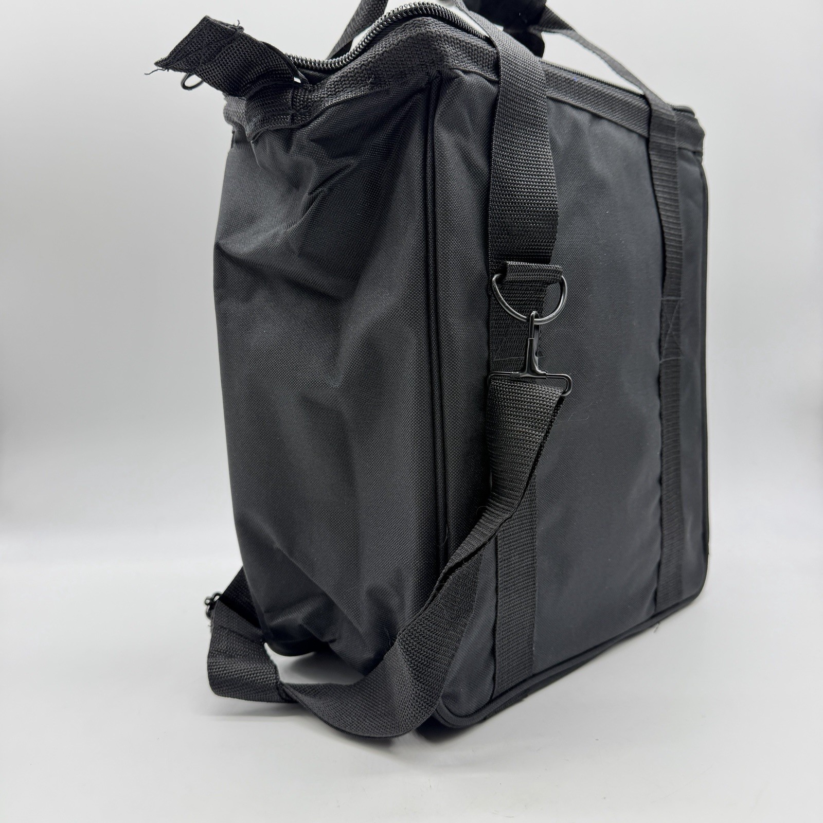 FREEMAN 13″ Heavy Duty padded toolbag with removable shoulder strap – Black