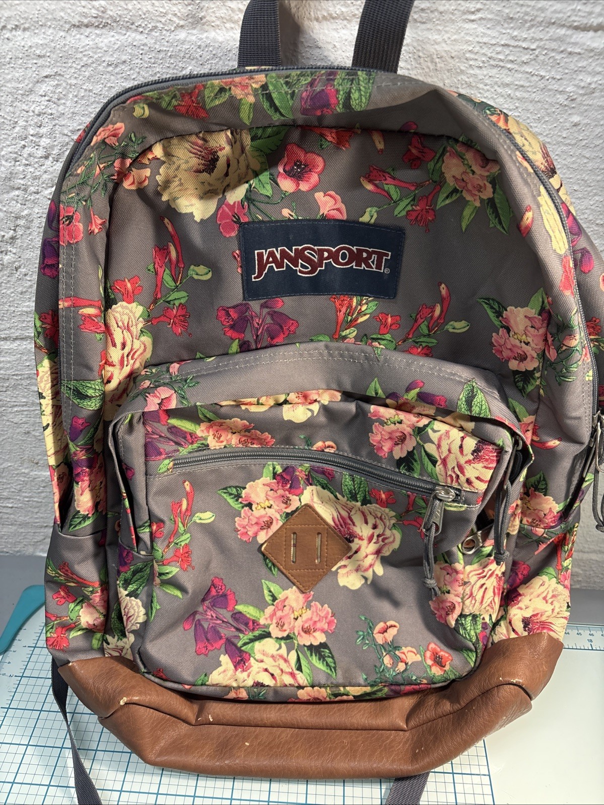 JanSport Cool Student 17.5″ Backpack – Gray Floral