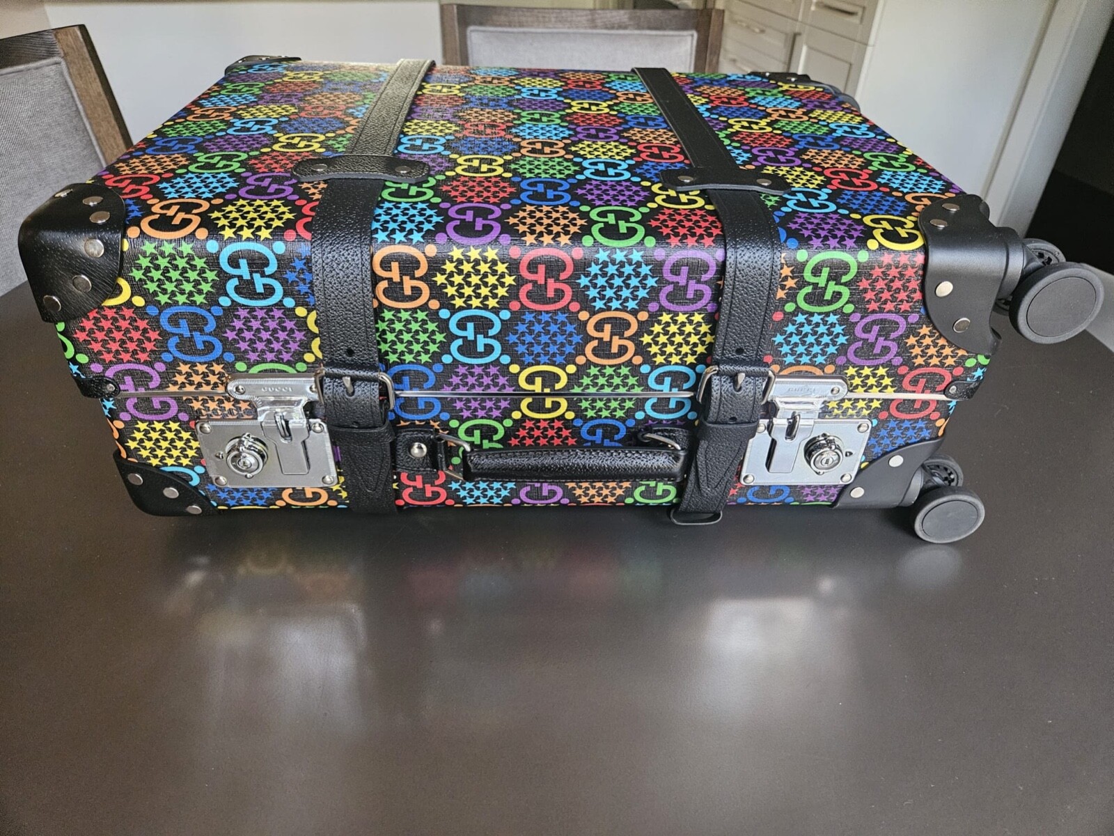 Gucci x Globe-Trotter Psychedelic Trolley w/ Dust Cover + Luggage Tag; Awesome!
