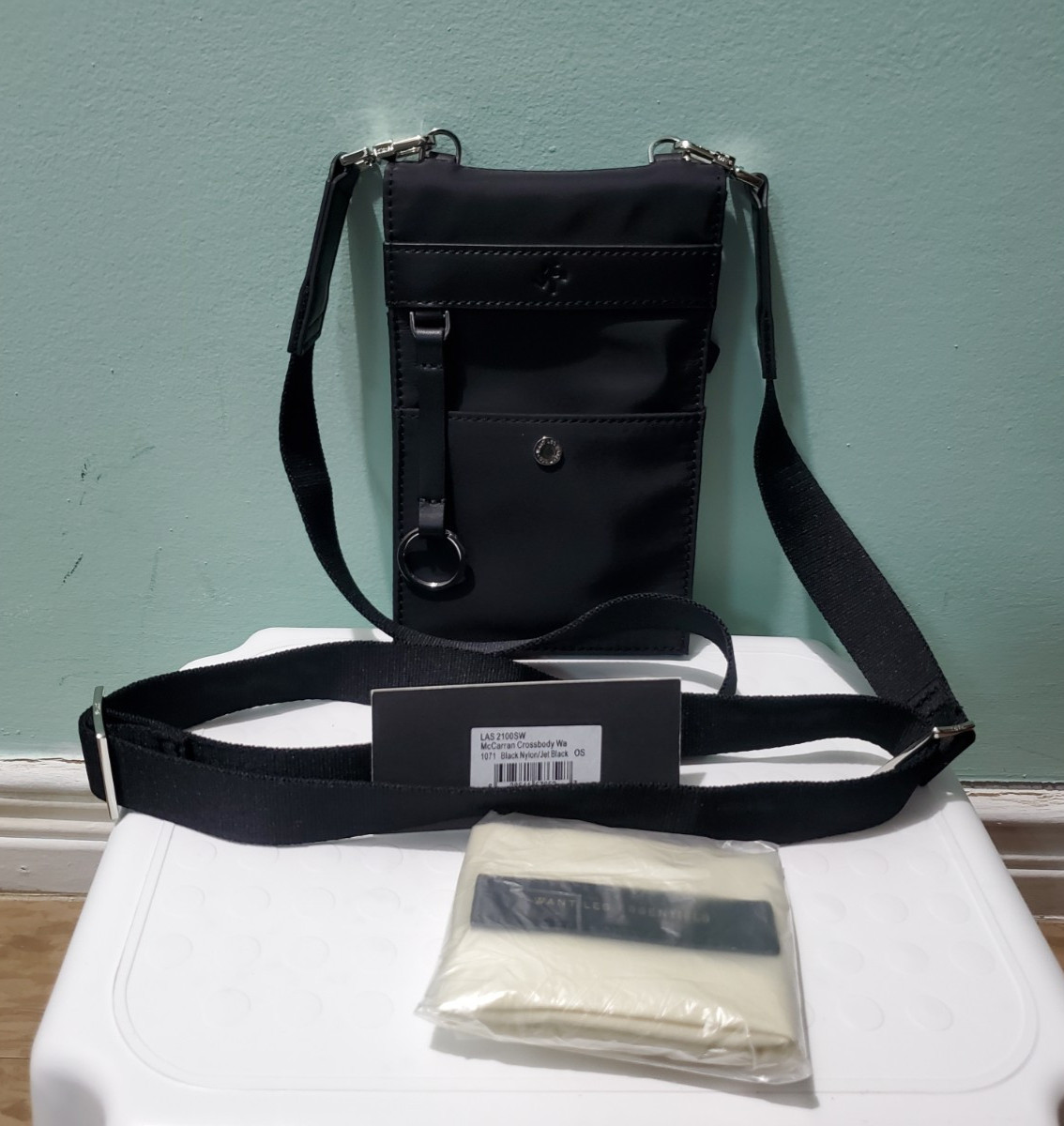 NWT WANT LES ESSENTIELS McCarran Black Nylon Unisex Crossbody Wallet Phone Bag