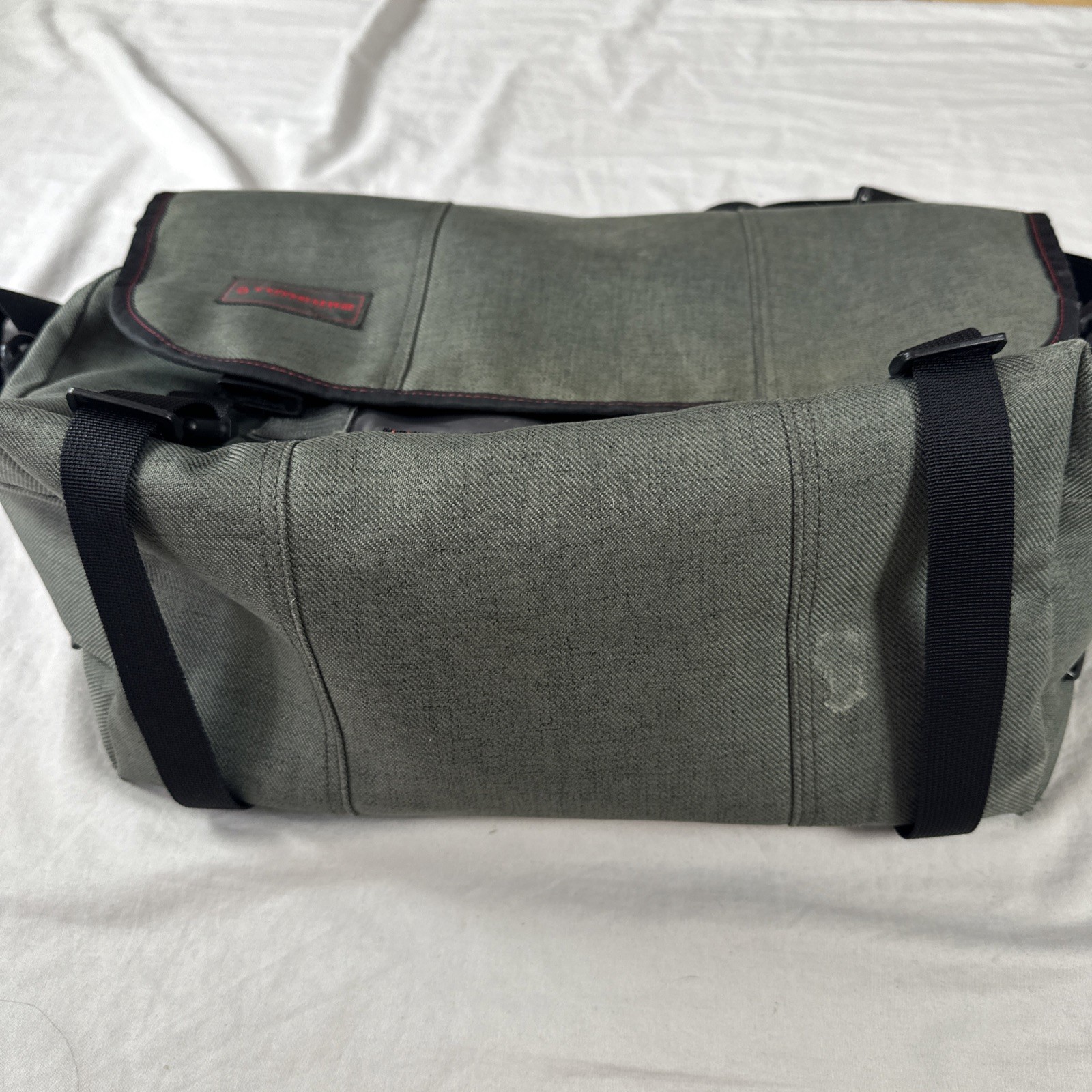 Timbuk2 M Stuck In The Middle With You Messenger Shoulder Crossbody Grey Bag