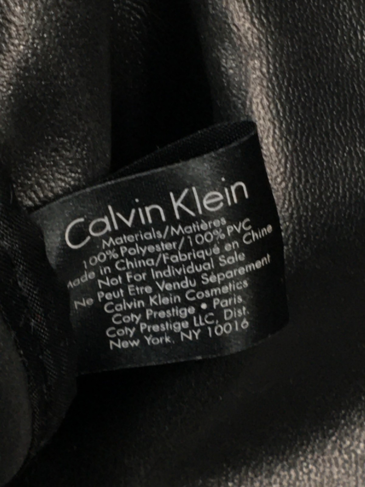 Calvin Klein Black Duffel Bag Carry On Overnight Shoulder Strap 18” Gym Luggage