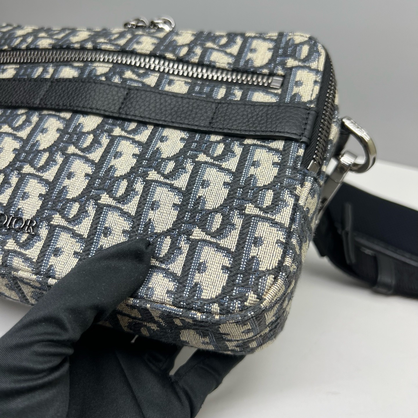 Dior Pre-Owned Authentic Oblique Messenger Bag Monogram 22x15x5cm