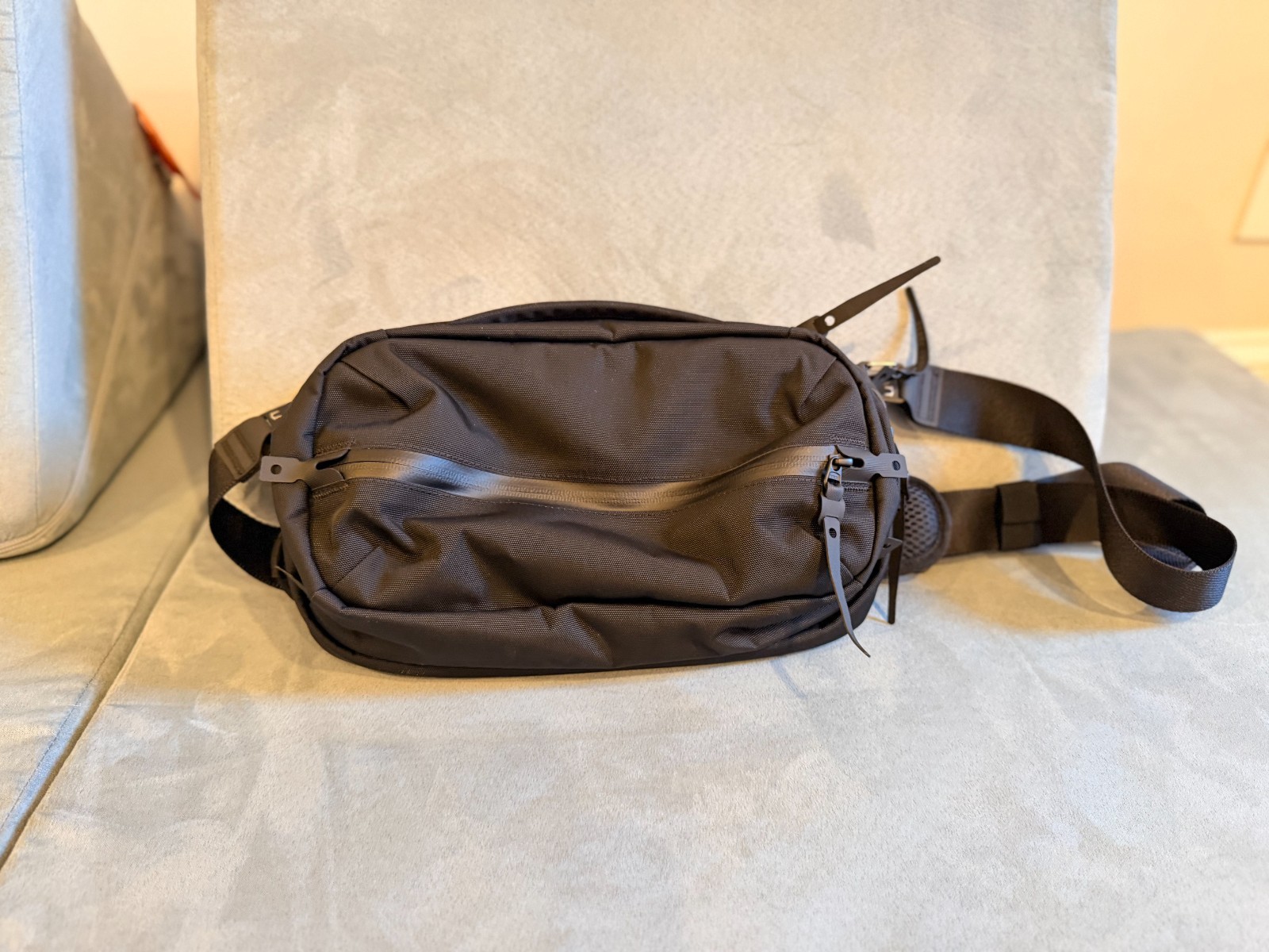 BLACK EMBER Grip Sling 6 NWT
