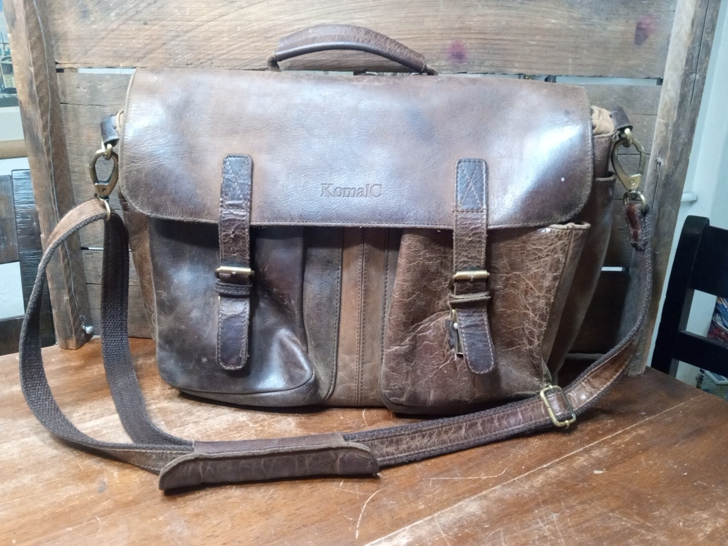 KomalC 18 Inch Distressed Leather briefcase Laptop Messenger Bag