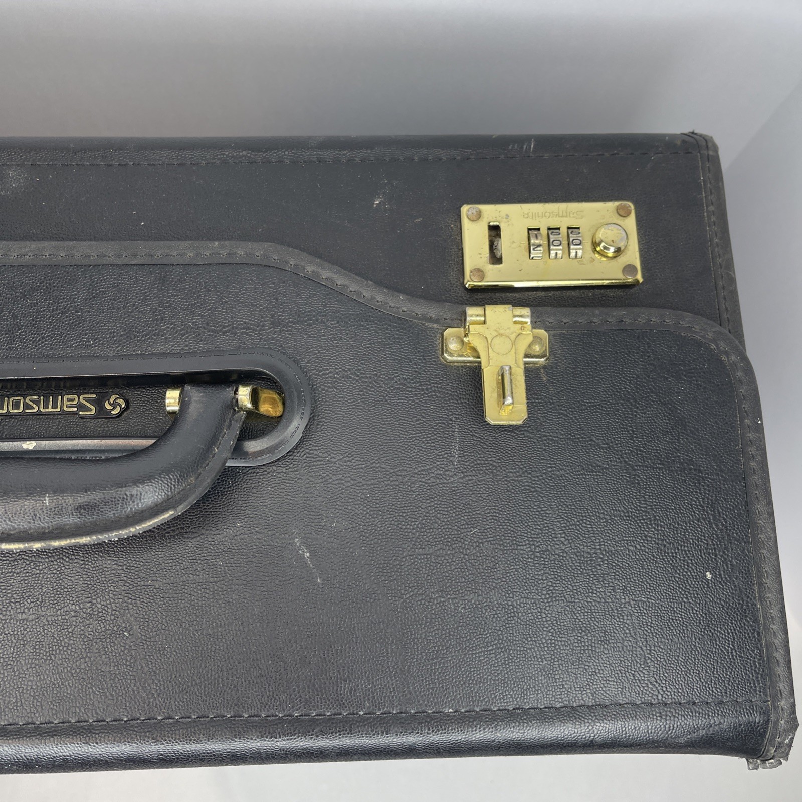 VINTAGE SAMSONITE Large Leather Black Case w/ Lock (Code Unknown But Open) USED