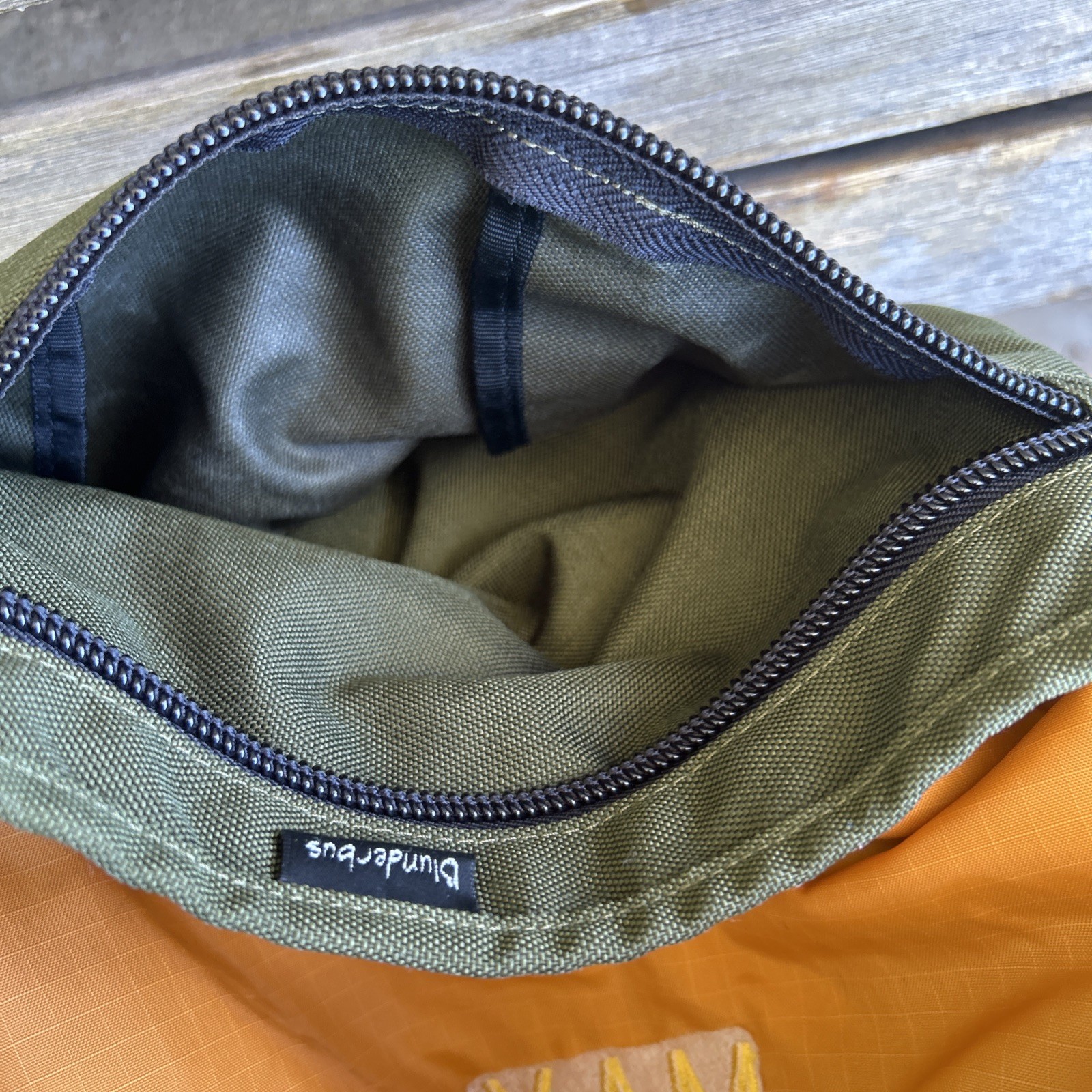 Crumpler Crossbody Messenger Bag MAX RED STAR Green Olive Green Black