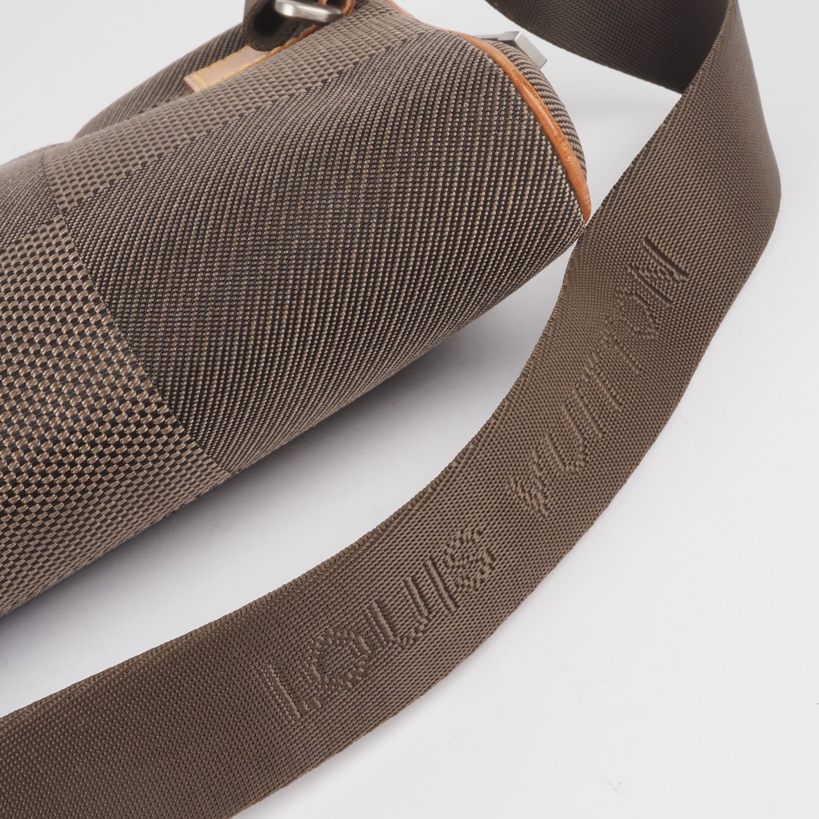 LOUIS VUITTON M93619 Acrobat Bumbag Damier Geant belt bag OP: 890€