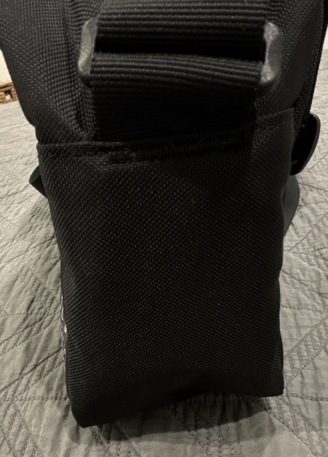 Duluth Trading Co. Small Black Crossbody Bag Zip Closure Pockets