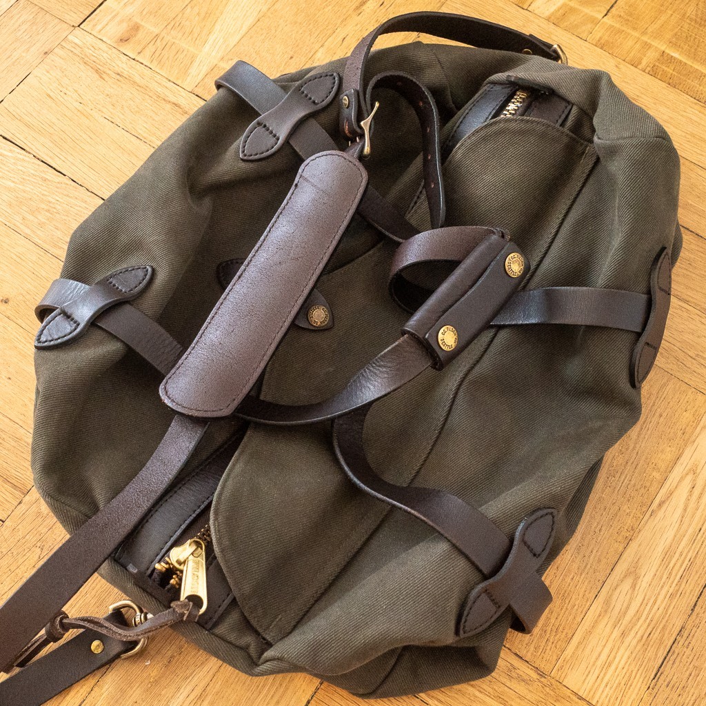 Filson Small Rugged Twill Duffle Bag Otter Green Brown Bridle Leather Straps
