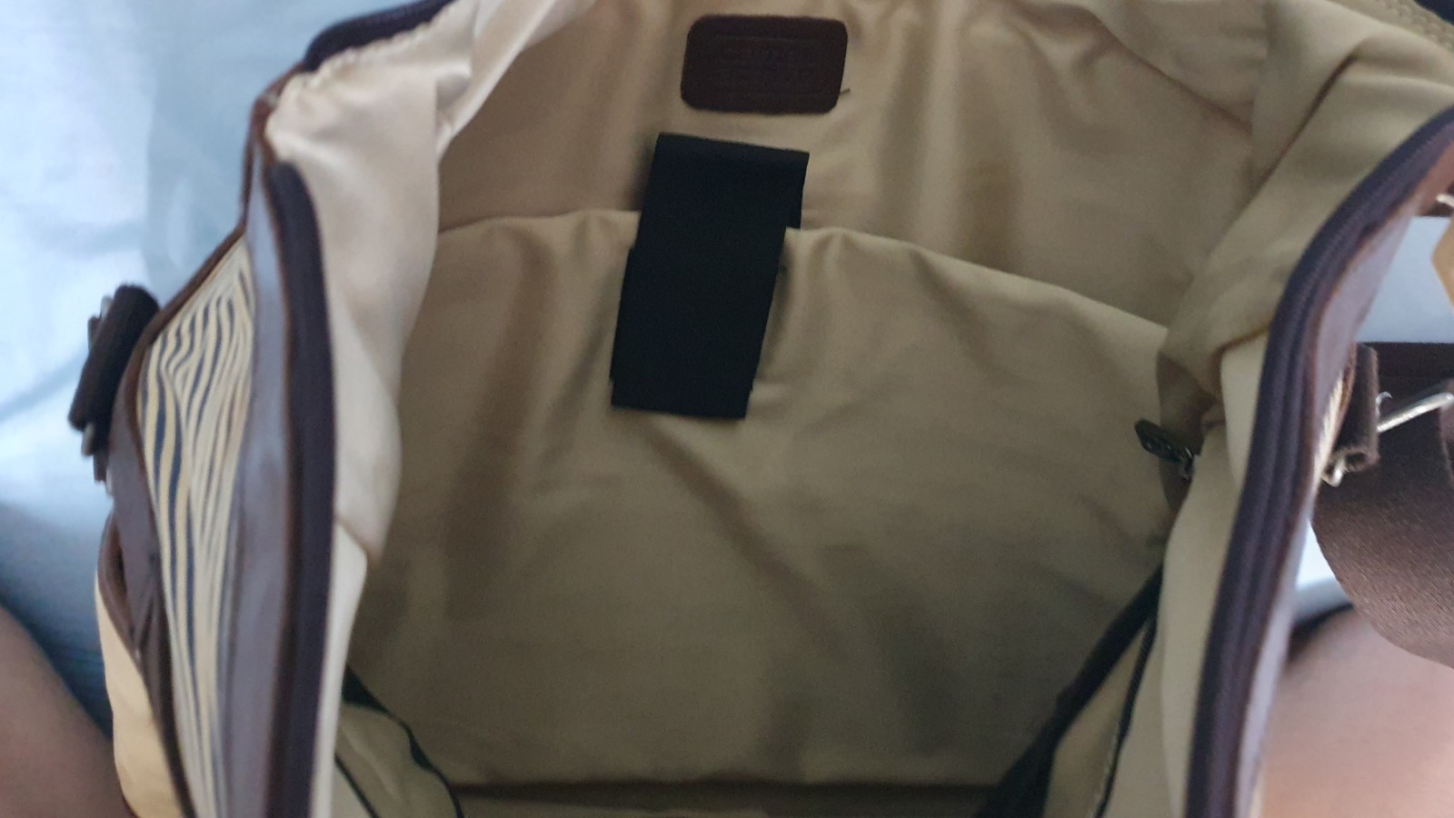 Camel Active Men’s Messenger Bag Beige/Brown Zip Buckle Adjustable Strap Striped