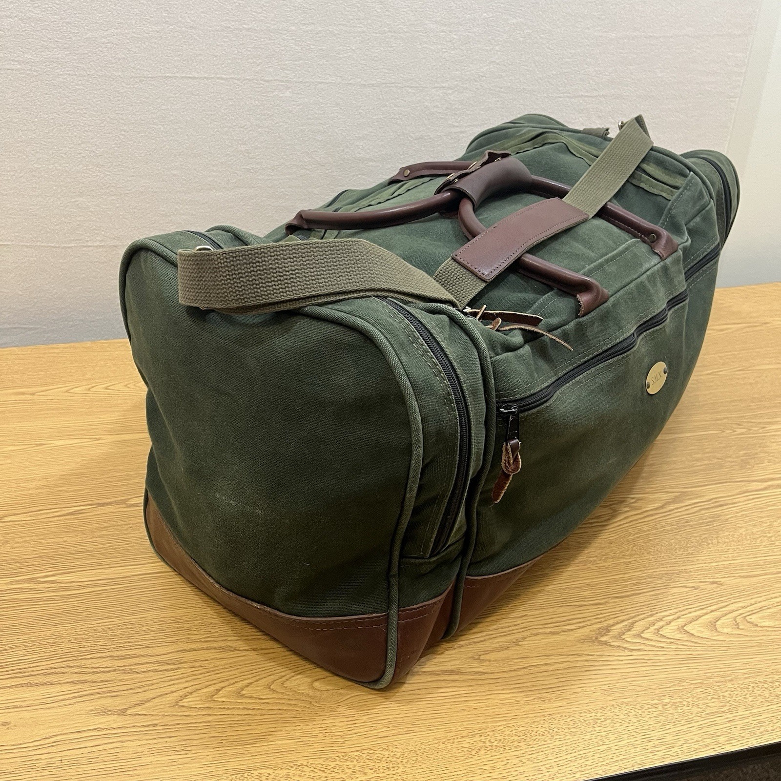 Vintage Orvis Battenkill Green Canvas 24x12x12 Duffel Bag Leather Trim Classic!