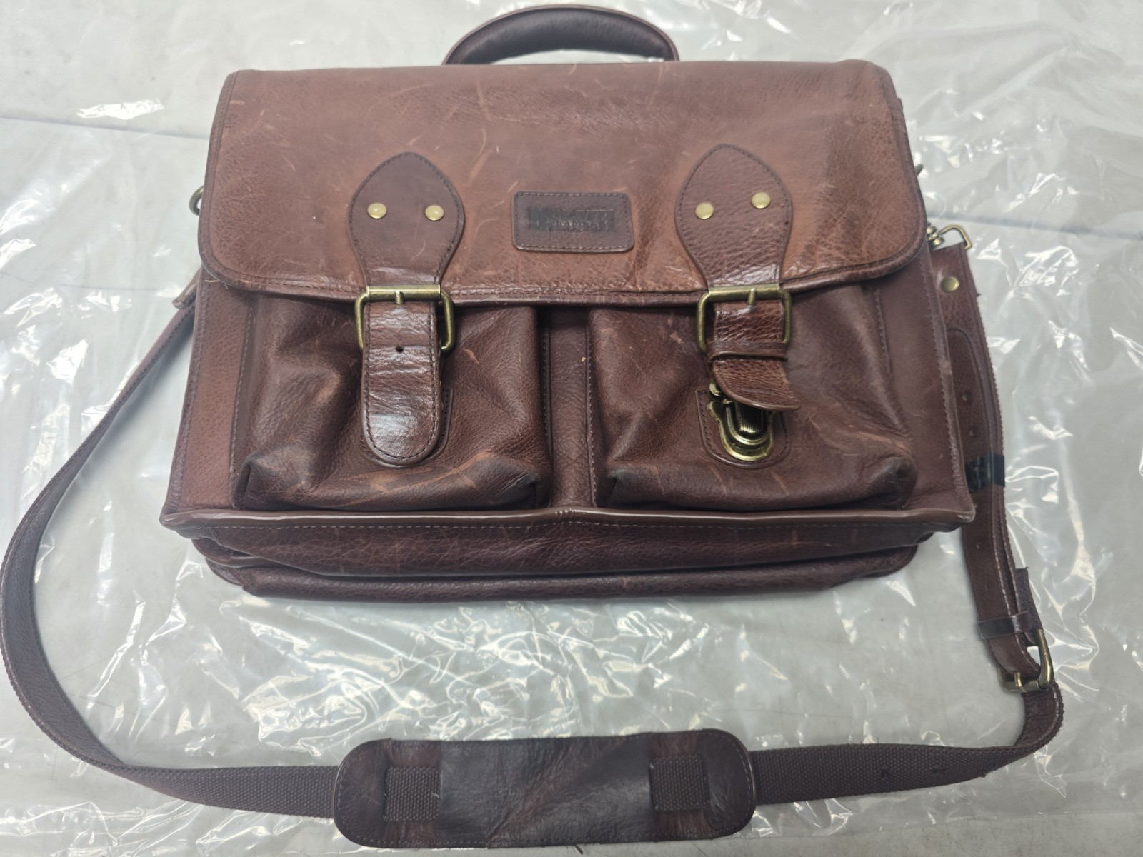 Duluth Trading Leather Bashful Billionaire’s Briefcase Messenger Bag Laptop Case