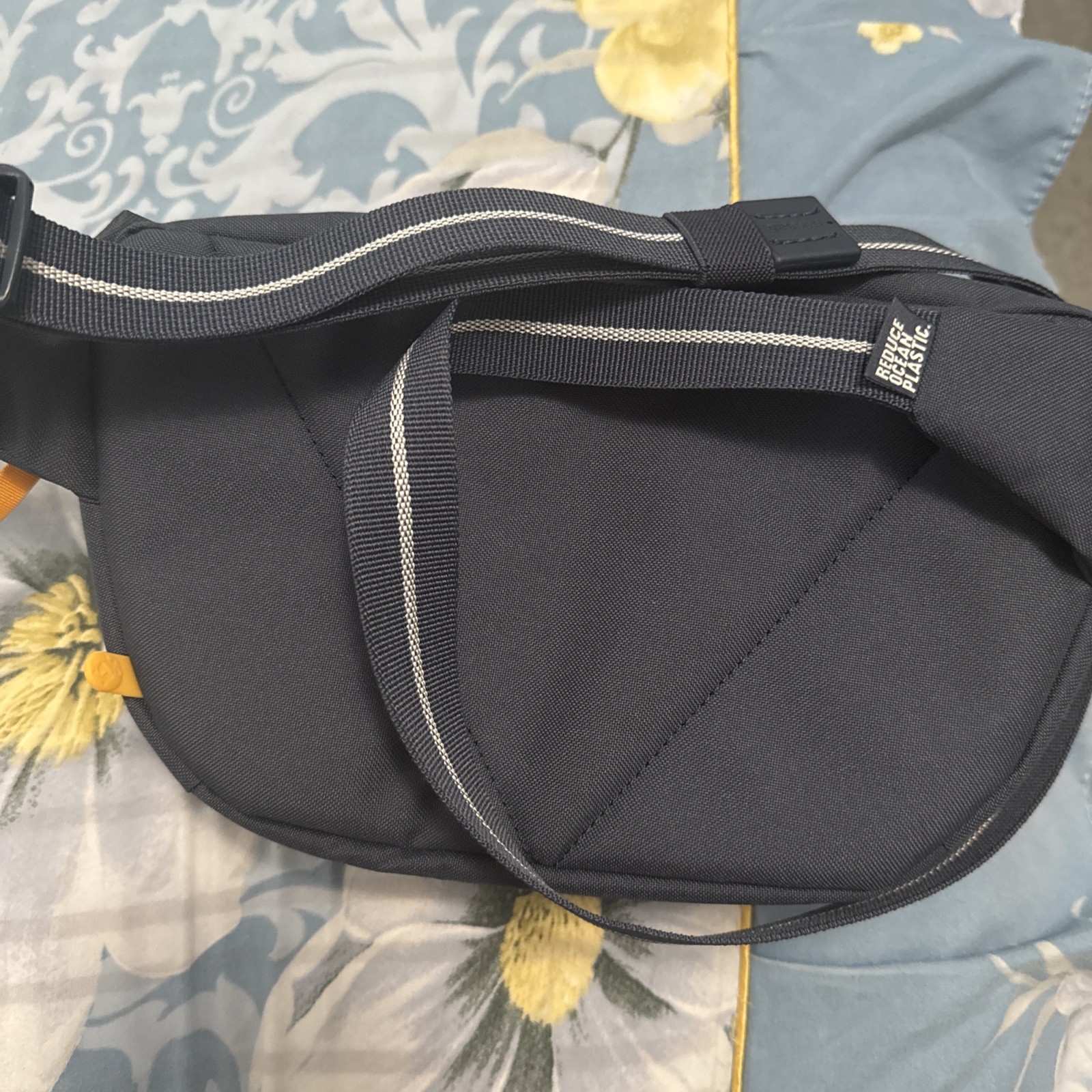 Pacsafe Go Anti-Theft Sling Pack Coastal Blue