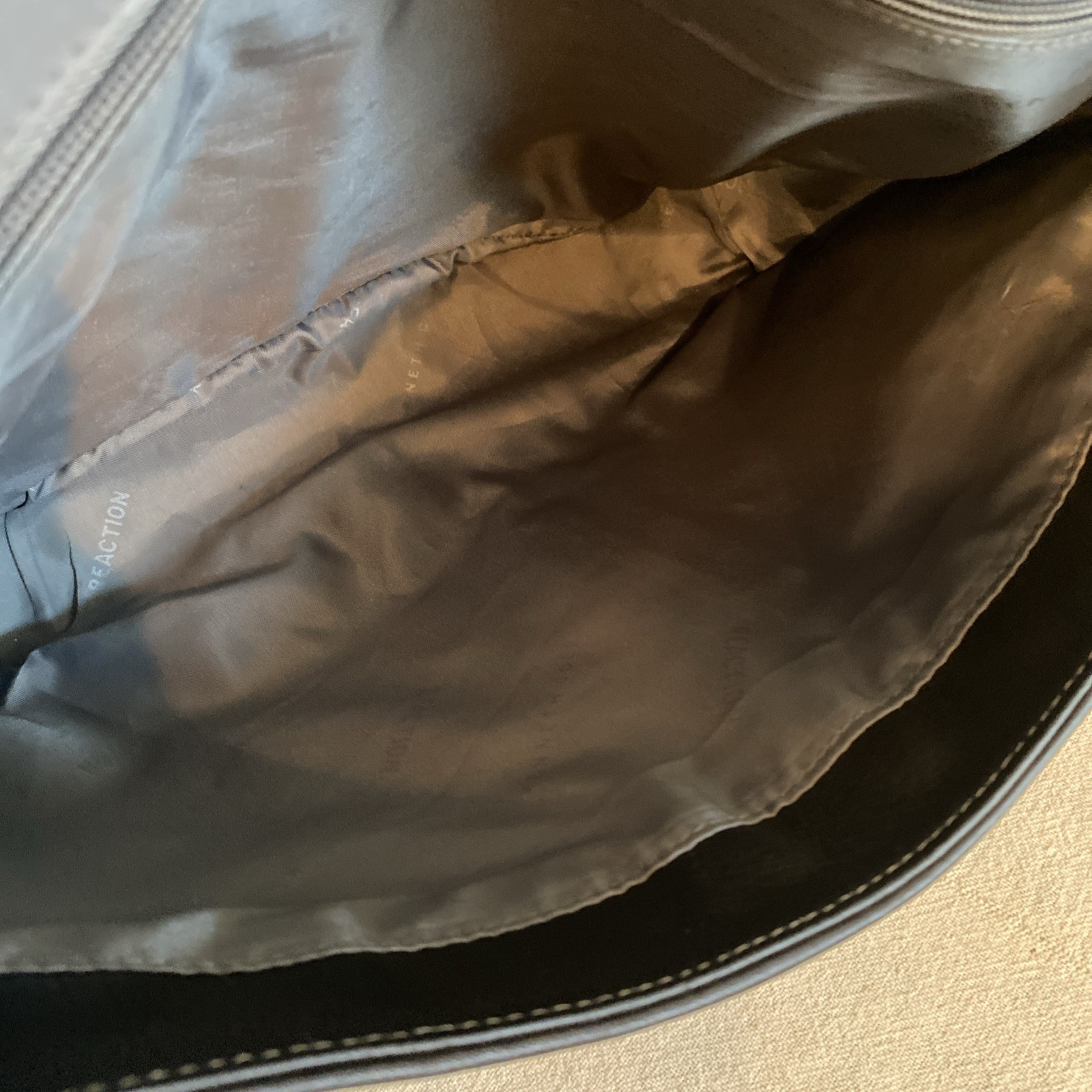 Kenneth Cole Black Leather Reaction Manhattan Messenger Satchel Bag