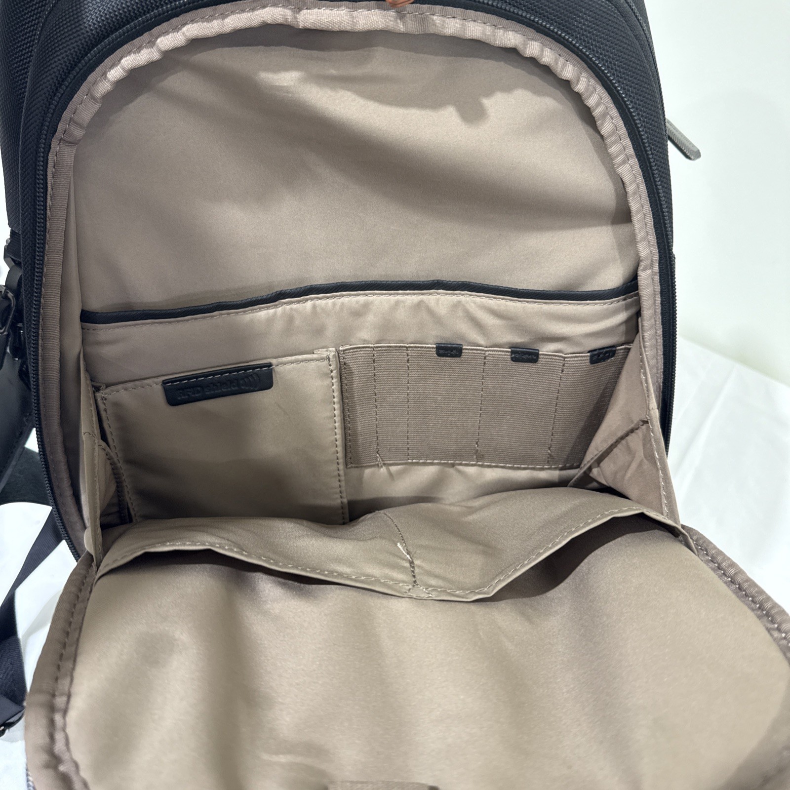 BRIGGS & RILEY BLACK WORK BACKPACK travel ware kp KP522-4