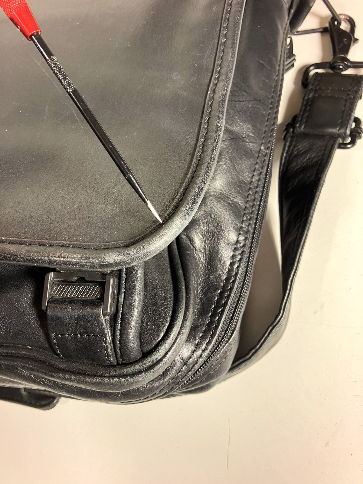 TUMI Black Leather Laptop Briefcase. 13″. Very Nice!