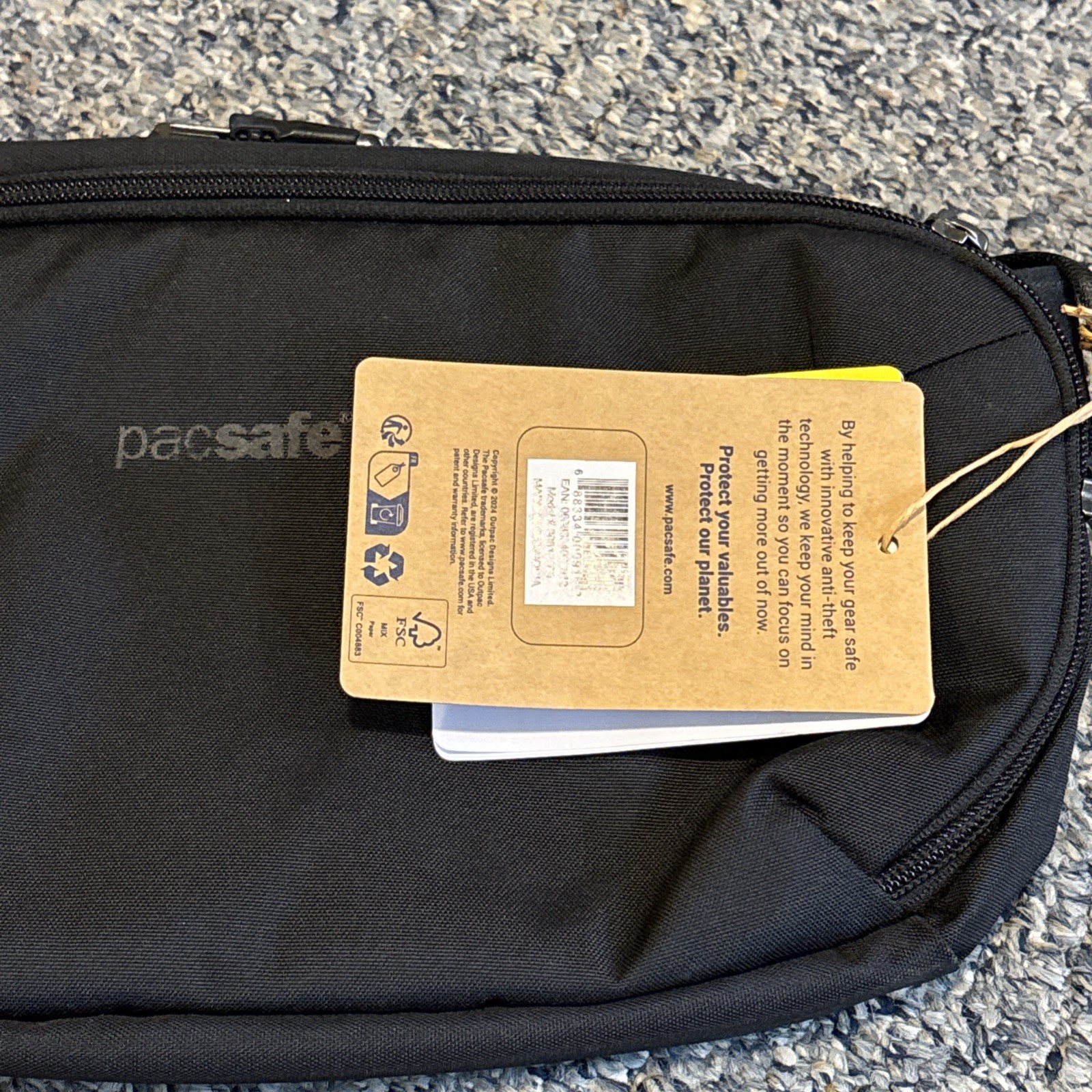 Pacsafe V 30615 Tech Metrosafe X Anti-Theft Urban SLING Crossbody Bag Black NWT