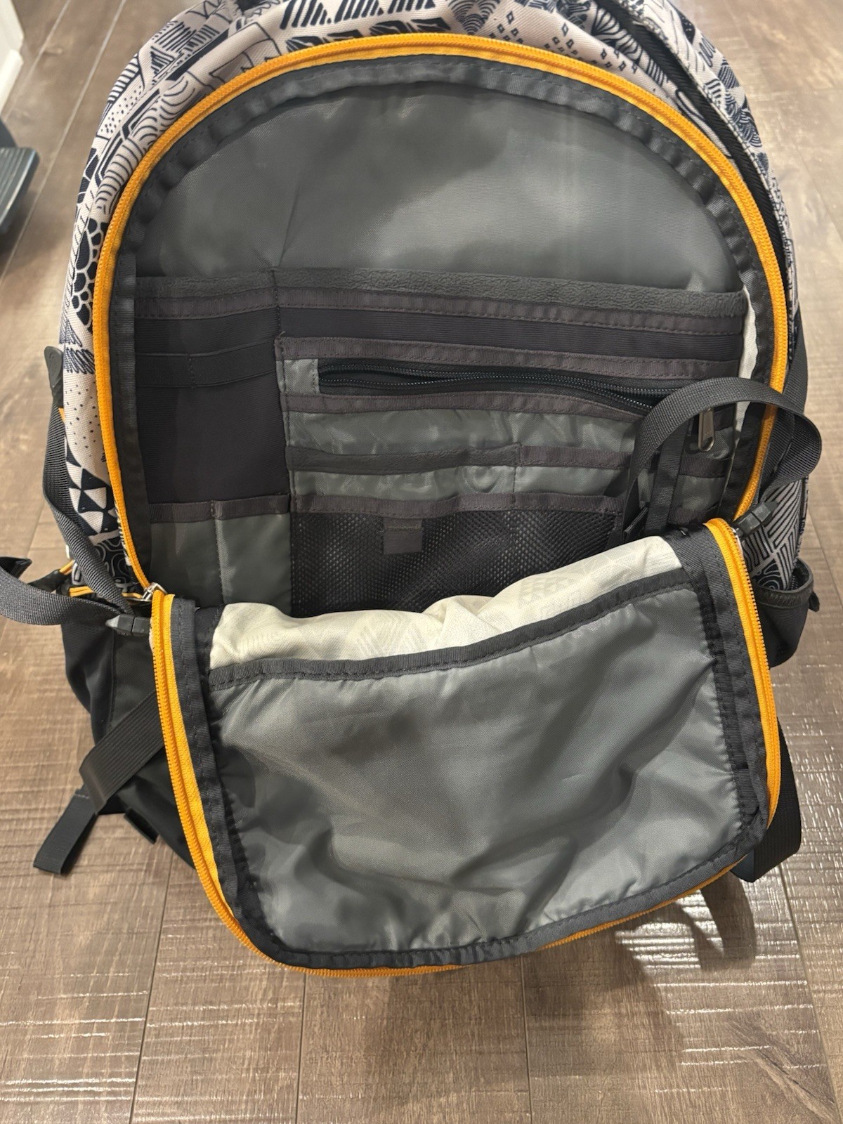 The North Face Recon Backpack Bag Geopattern Print Sturdy Backpack