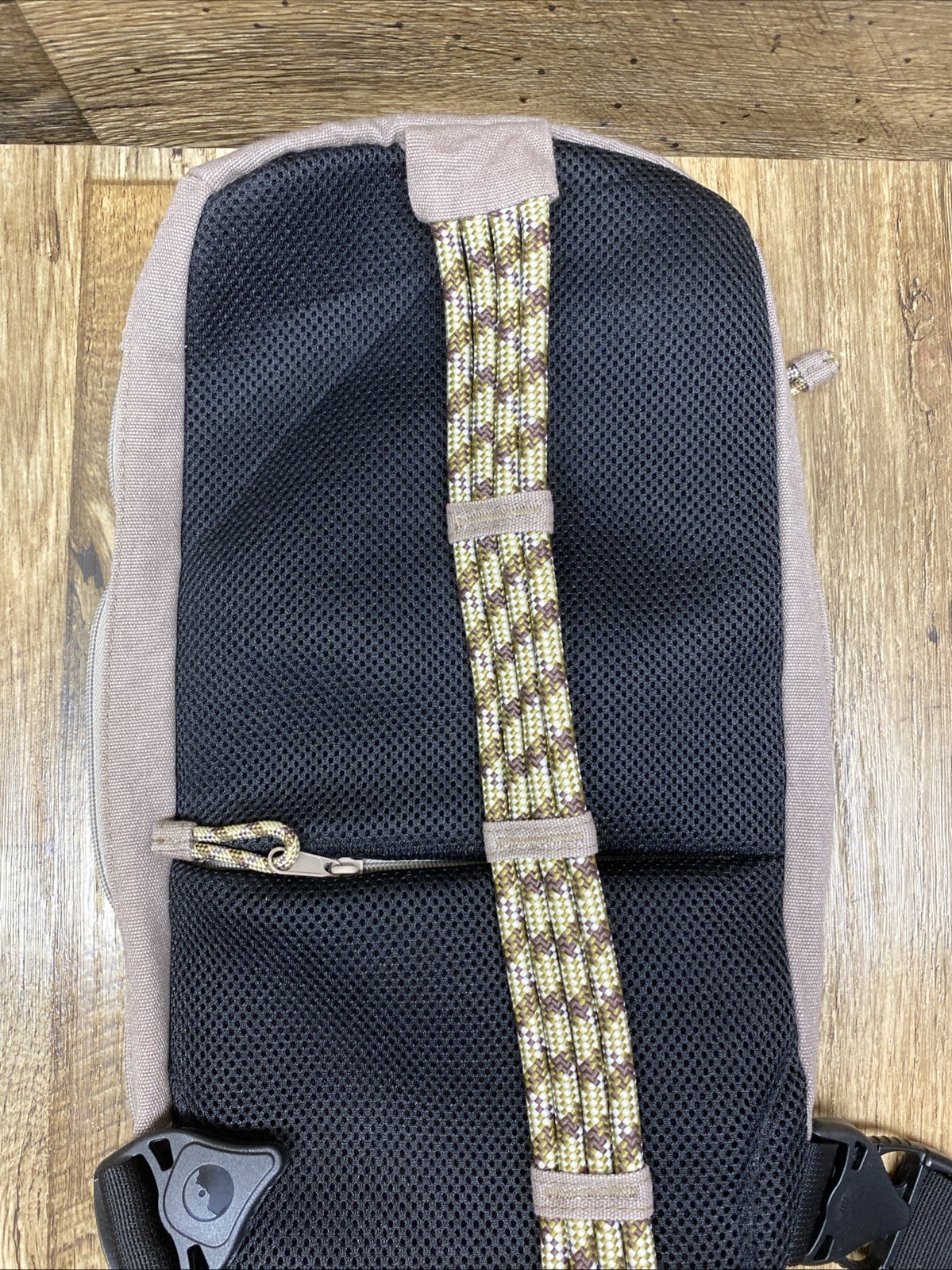 Kavu Rope Sling Cross Body Backpack Bag Tan Canvas Travel Day Hiking Pockets